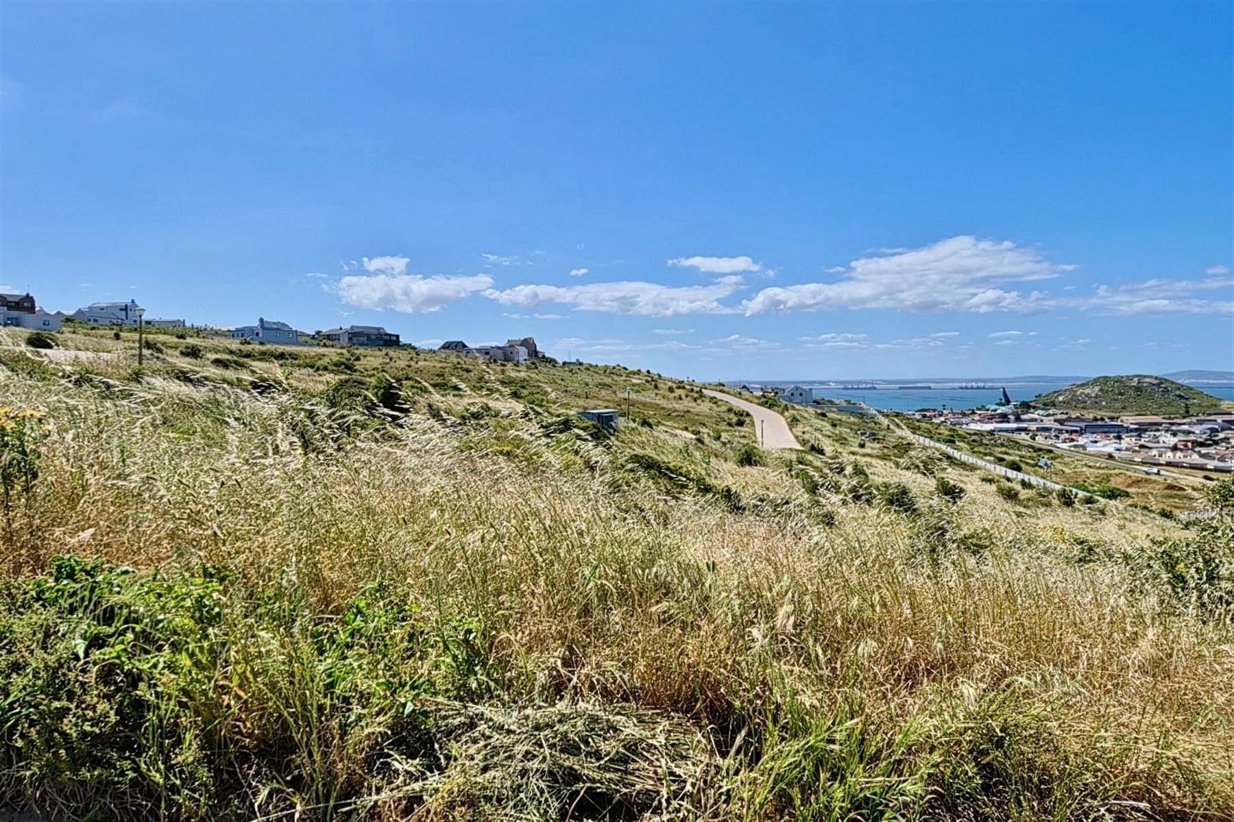 Prime 651m² Stand with Bay Views in Hoogland Mountain Estate