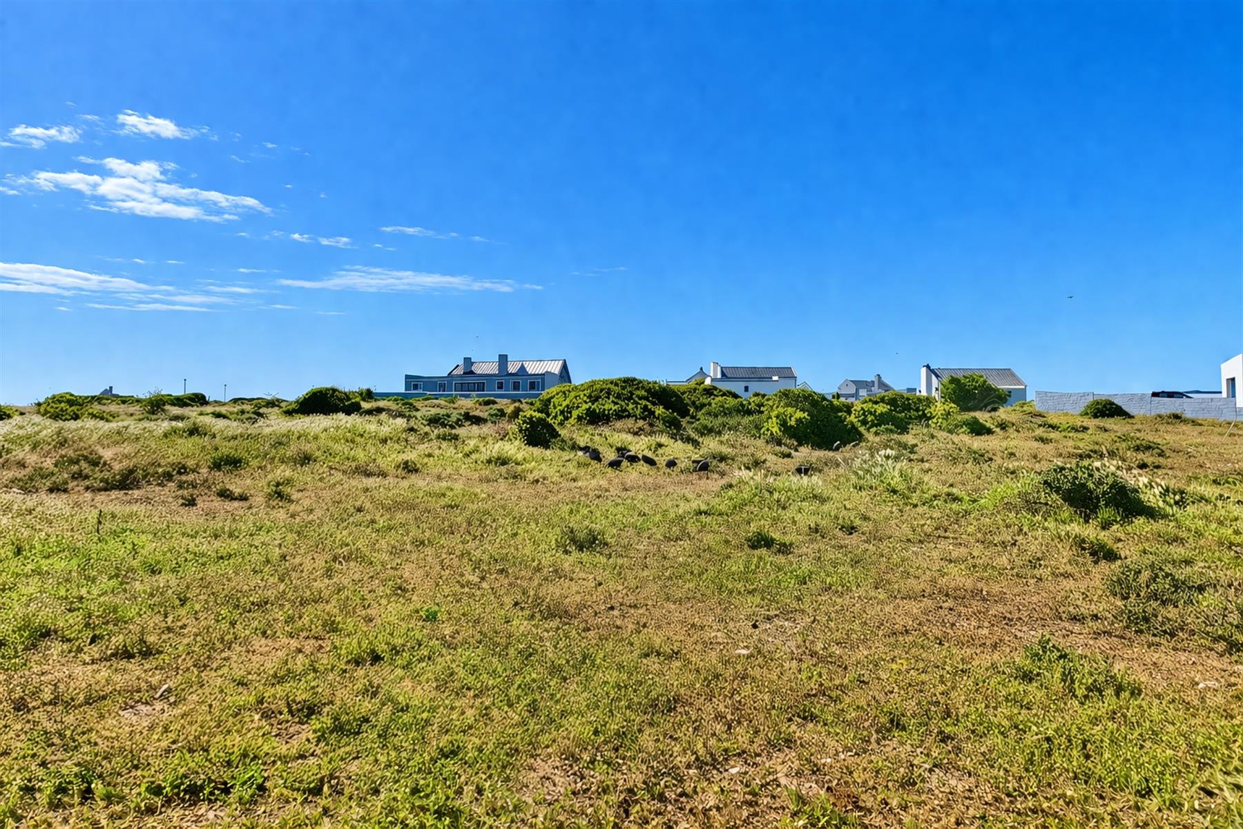 853m² Vacant Stand with Stunning Bay Views in Hoogland Mountain Estate