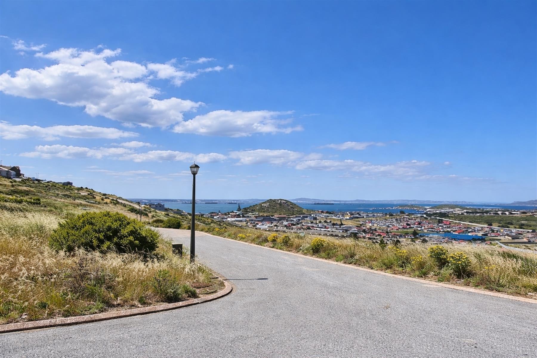 Secure Coastal Living with Views - 650 m² Stand in Hoogland Mountain Estate