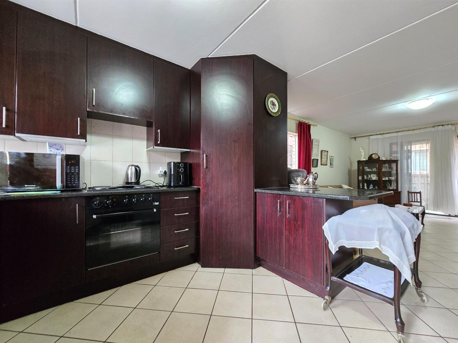 Pet Friendly, Face-Brick Duplex Investment Ready to Go!