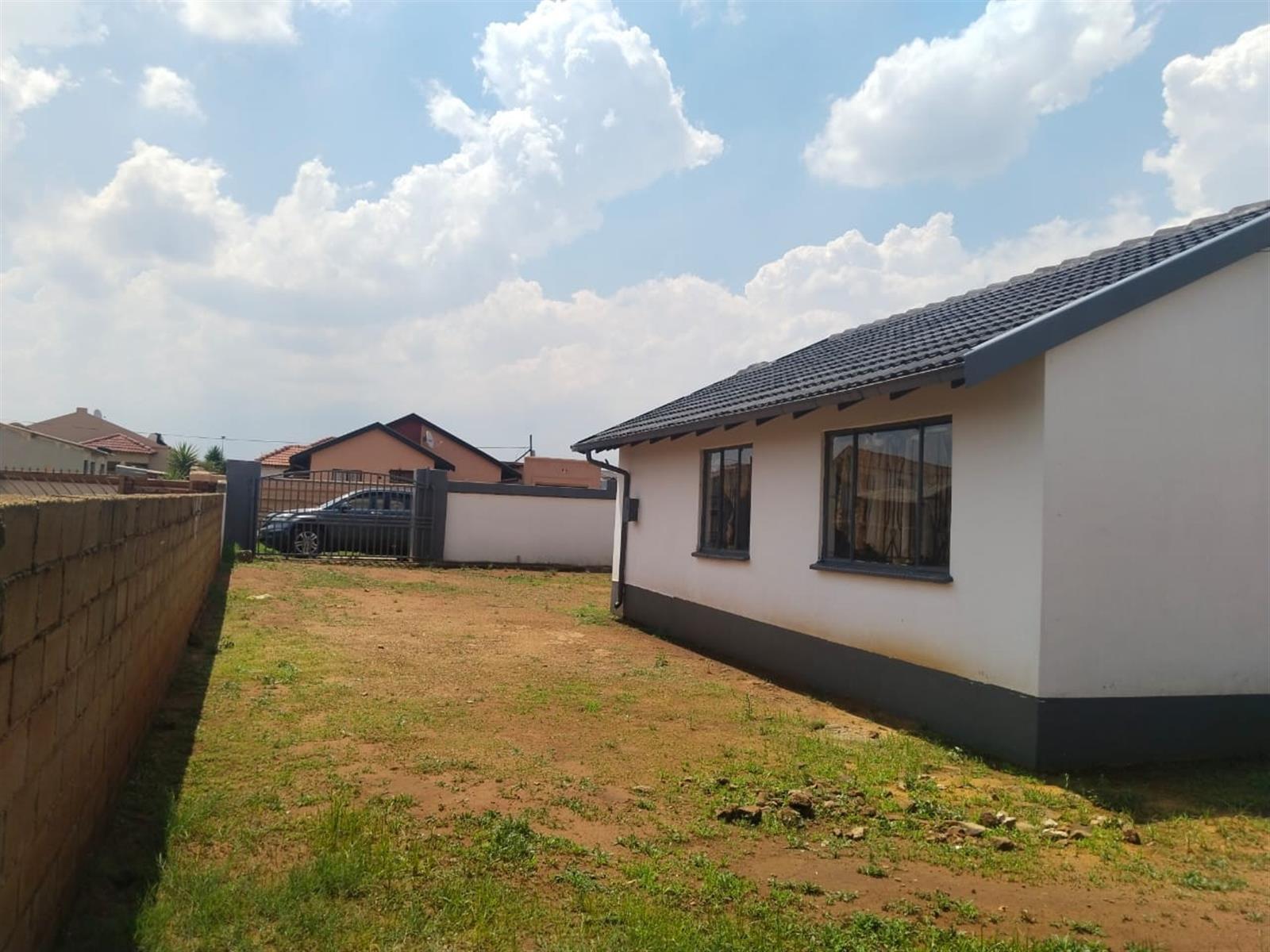 House For Sale in Vosloorus Ext 2, Vosloorus, Boksburg