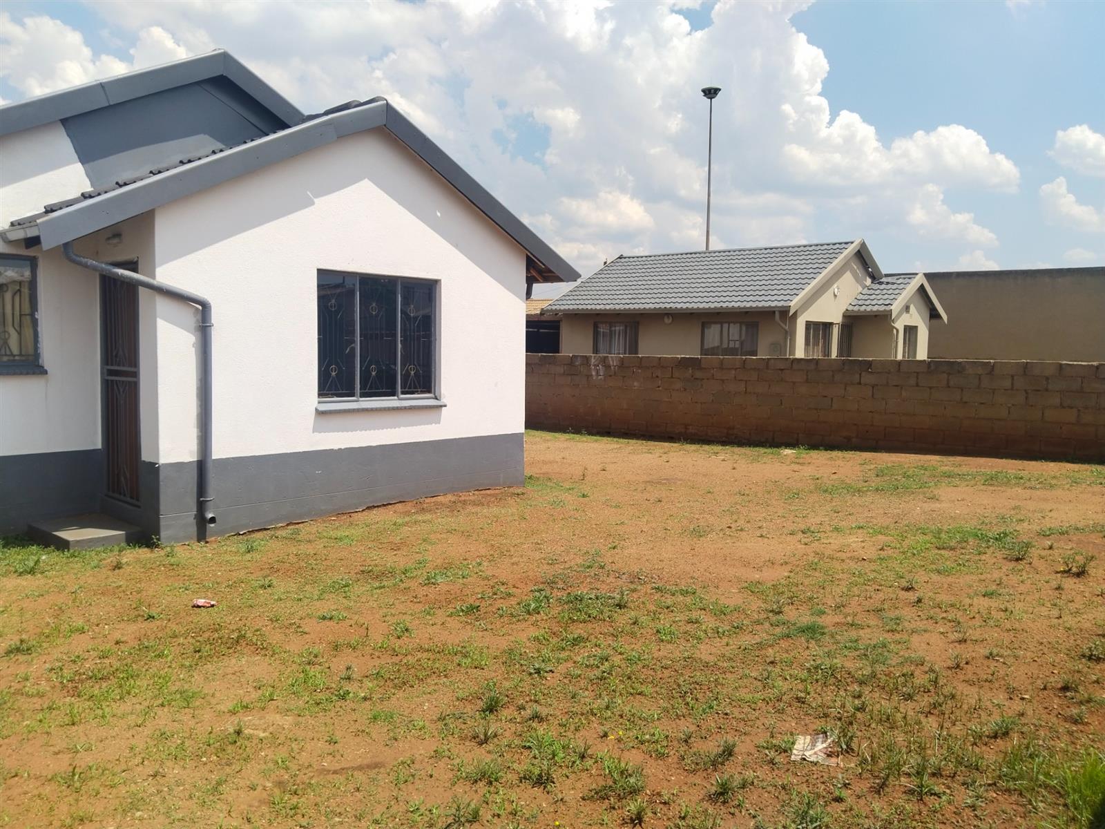 House for sale in Vosloorus Ext 2, Vosloorus, Boksburg, 1049 Ntjakata, Vosloorus Ext 2, Vosloorus, Boksburg, Gauteng, 308 m²