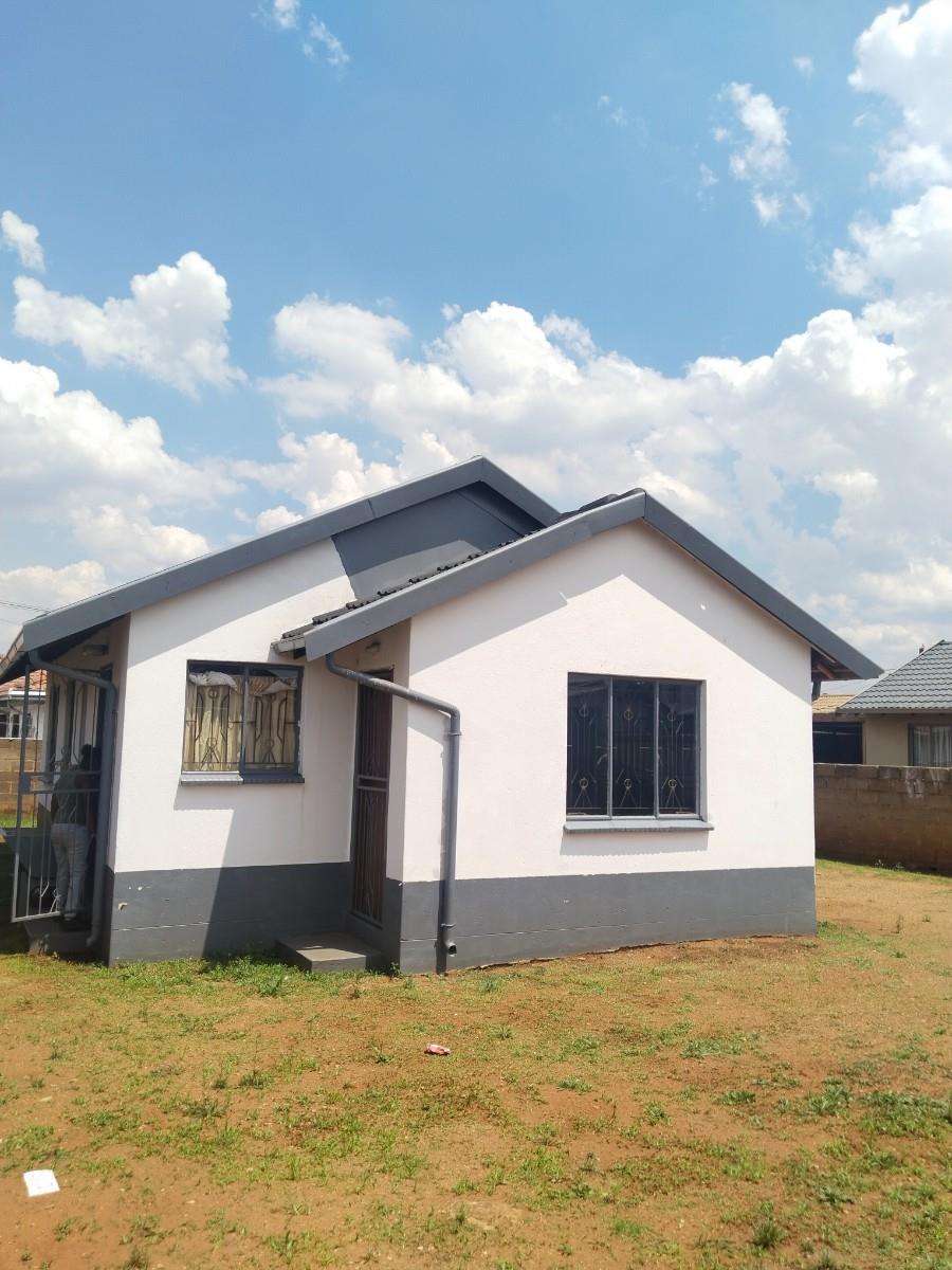 House For Sale in Vosloorus Ext 2, Vosloorus, Boksburg