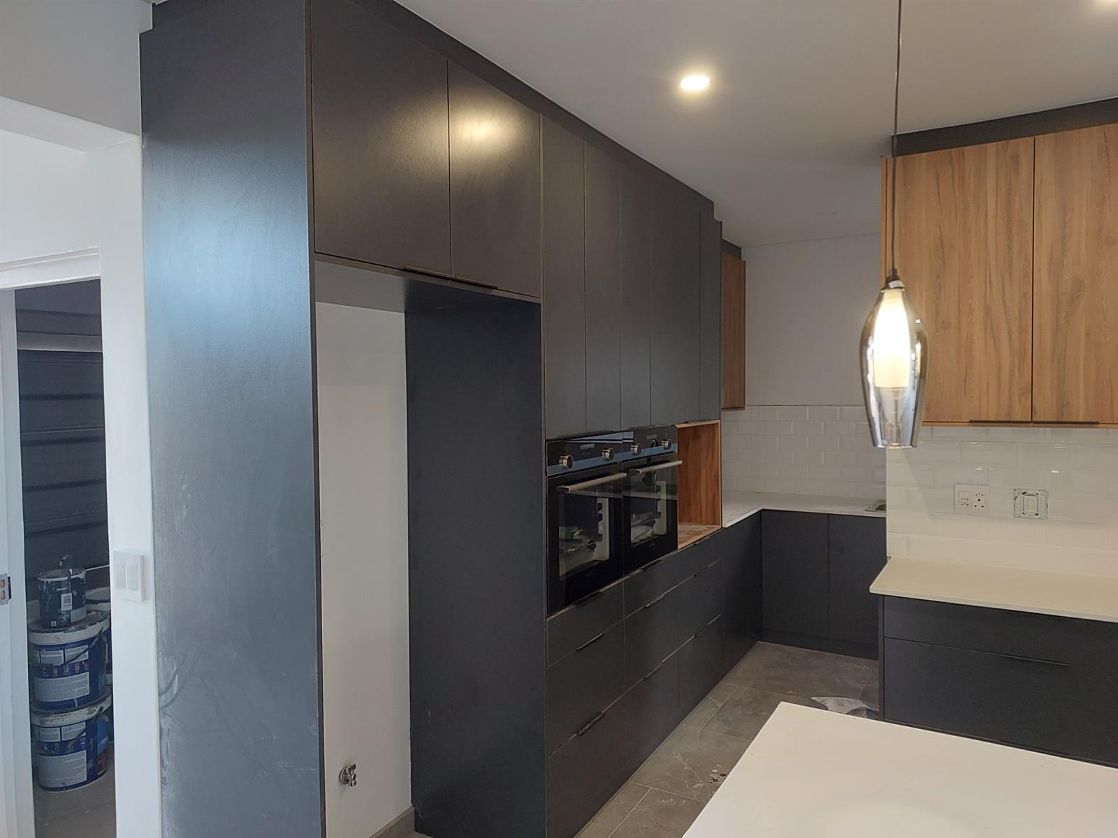 The Last Word in Sandown Luxury: Completion Just Around the Corner.
