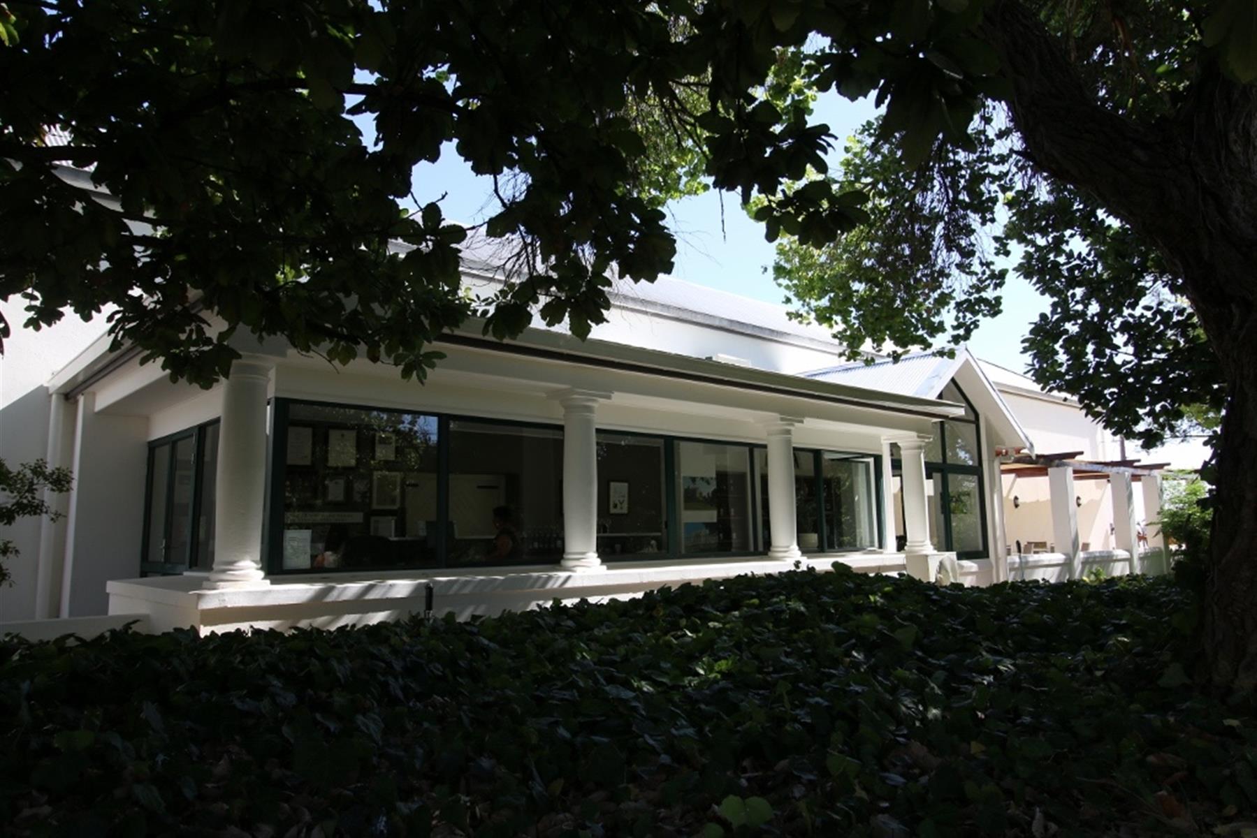Linton Park Wine Estate - A Rare South African Historical Wine Legacy