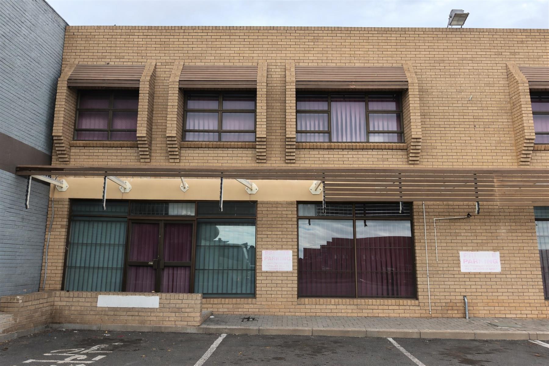 Prime Commercial Real Estate: High-Visibility Landmark on George Str in Kimberley Central, Kimberley