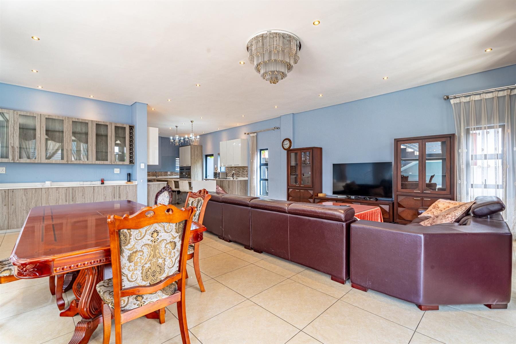 House to Rent in Waterfall Country Village, Midrand