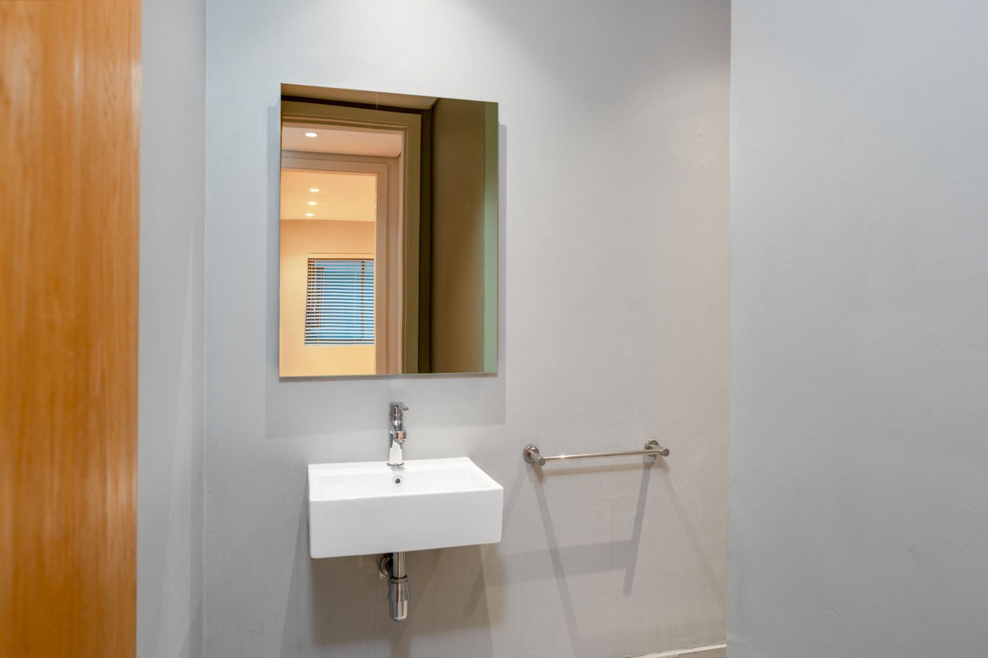 “Luxury Sea-Facing Apartment in Harbour Bay - Wake Up to False Bay Every Morning.”