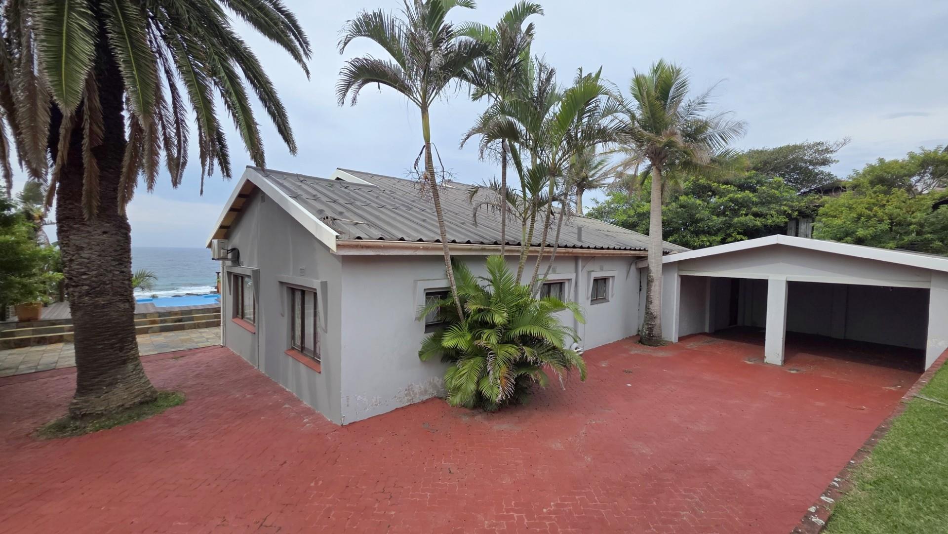 Beachfront home For Sale in Picturesque Port Edward, KwaZulu Natal