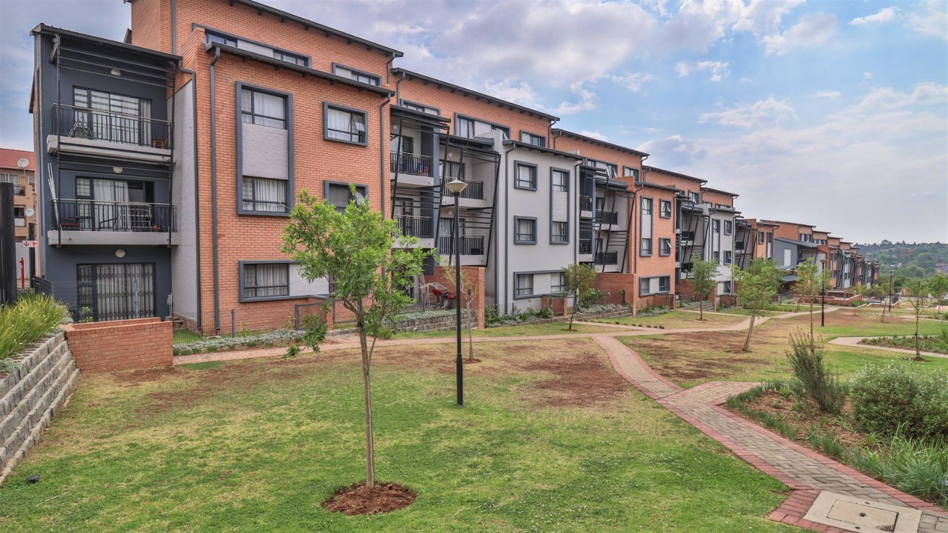 Apartment for sale in Vorna Valley, Midrand, 60 m²