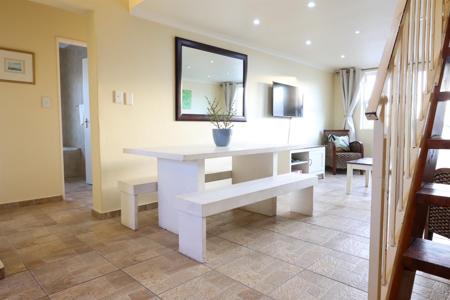 Apartment for rent in Table View, Blouberg, 60 m²