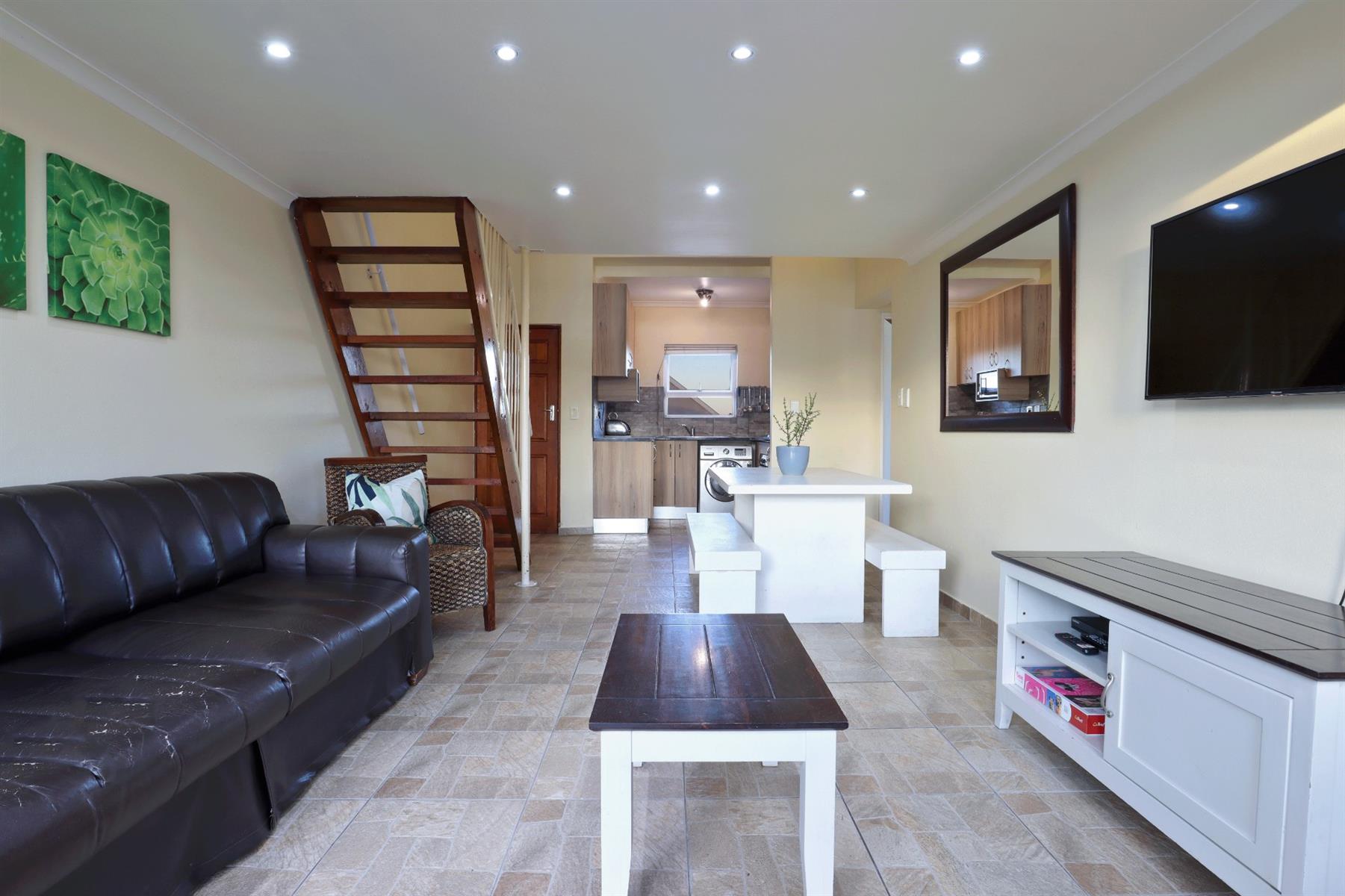 Apartment for rent in Table View, Blouberg, 60 m²