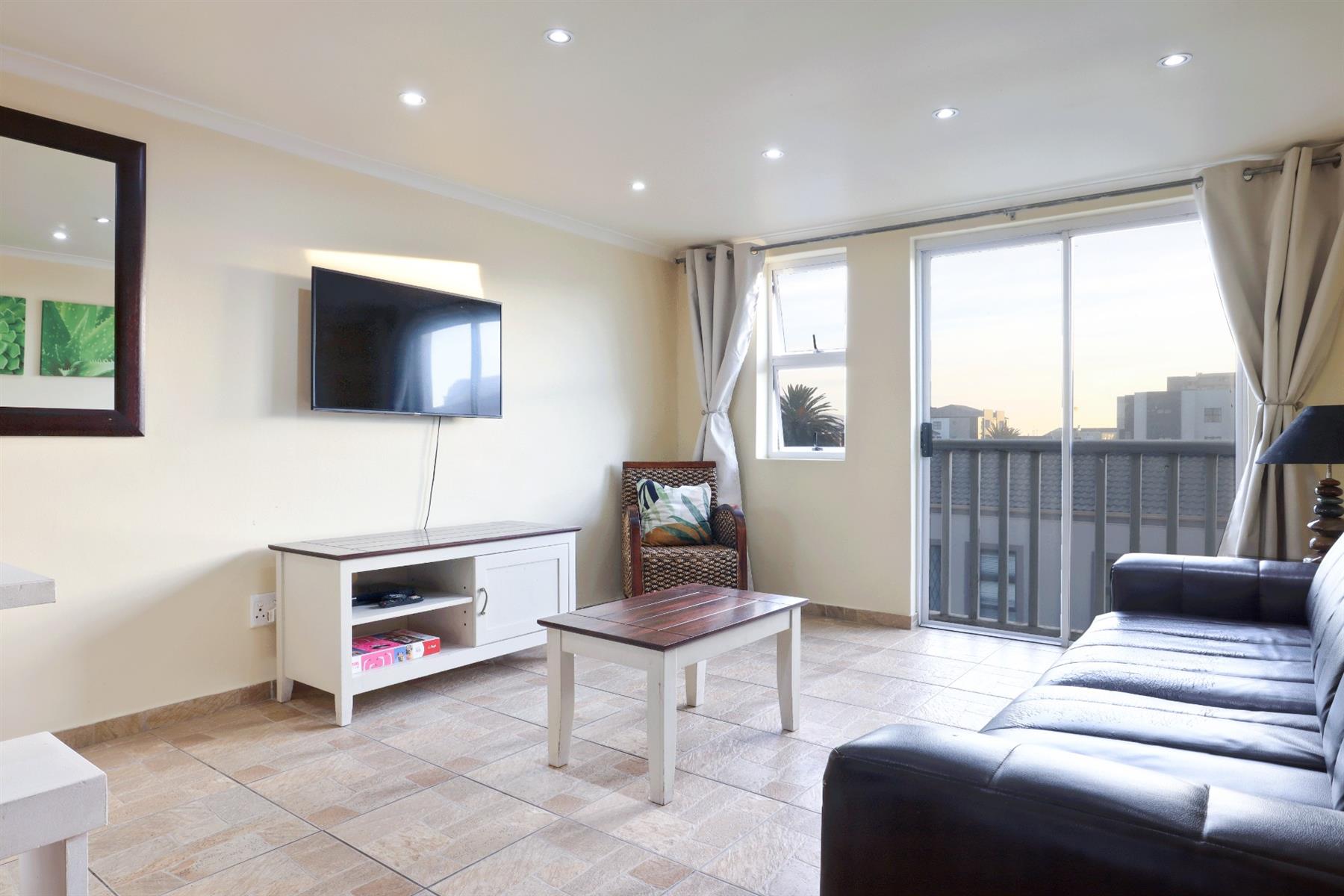 Apartment for rent in Table View, Blouberg, 60 m²