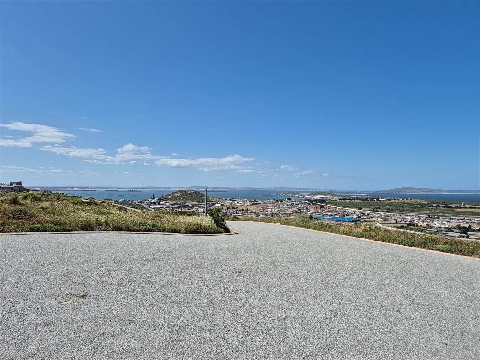 667m² Vacant Stand for Sale in Hoogland Mountain Estate - Sea Views and Secure Living