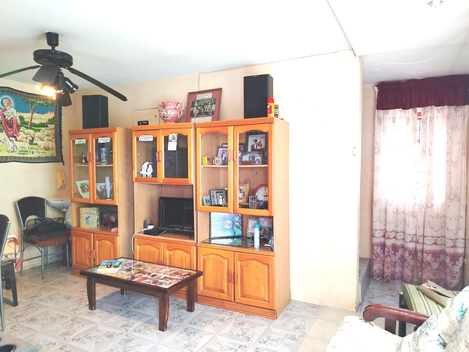 5 Bedroom House for Sale in Shastri Park, Phoenix, KwaZulu Natal
