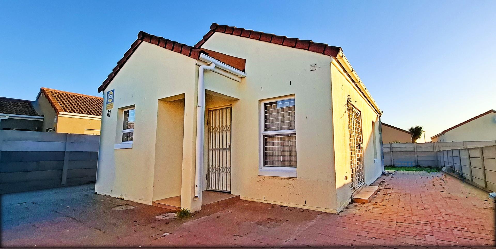 Two bedrooms and spacious secured back yard, FOR SALE
