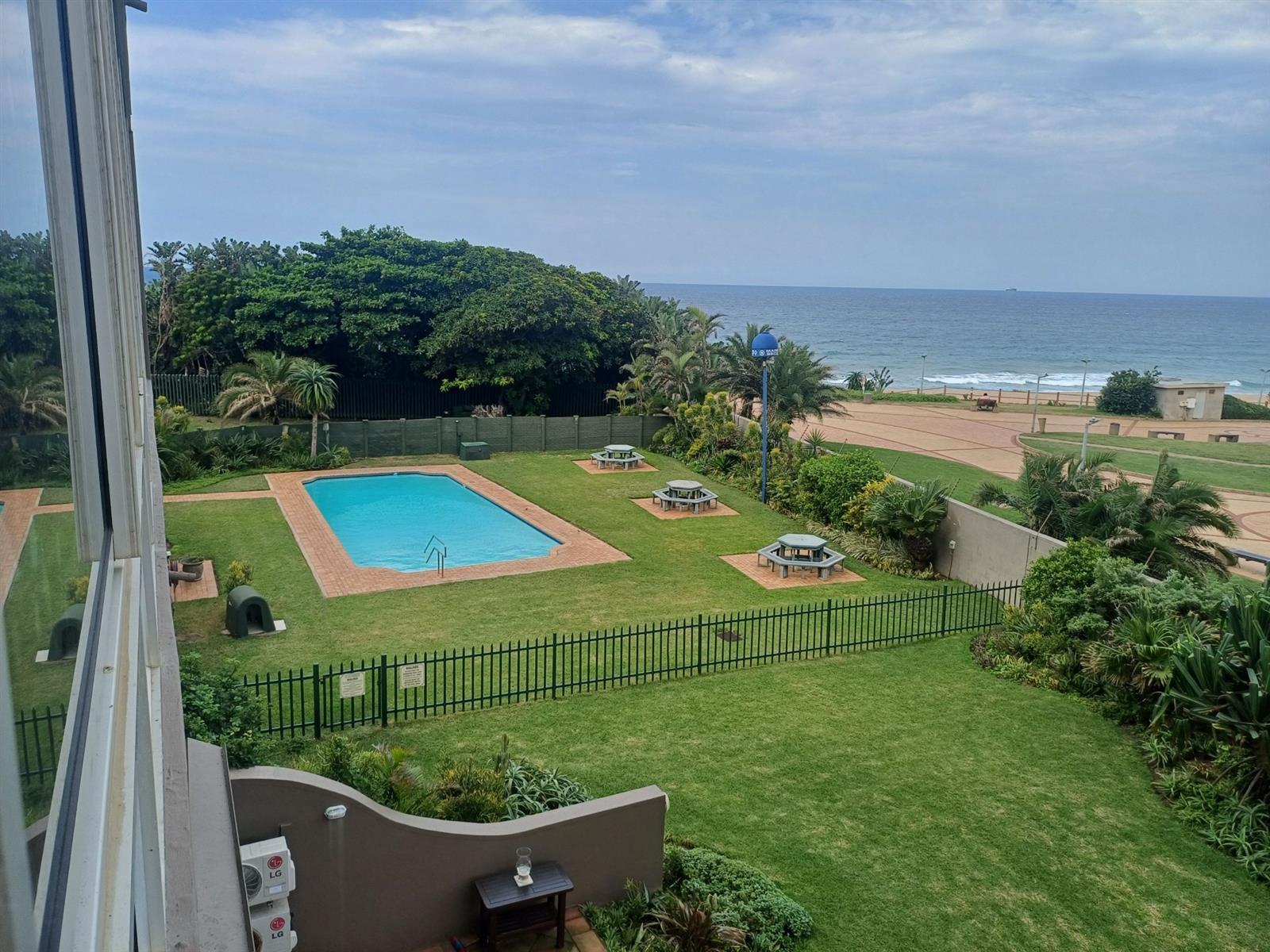 2 Bedroom Seaside Umhlanga Apartment with Ocean View For Sale