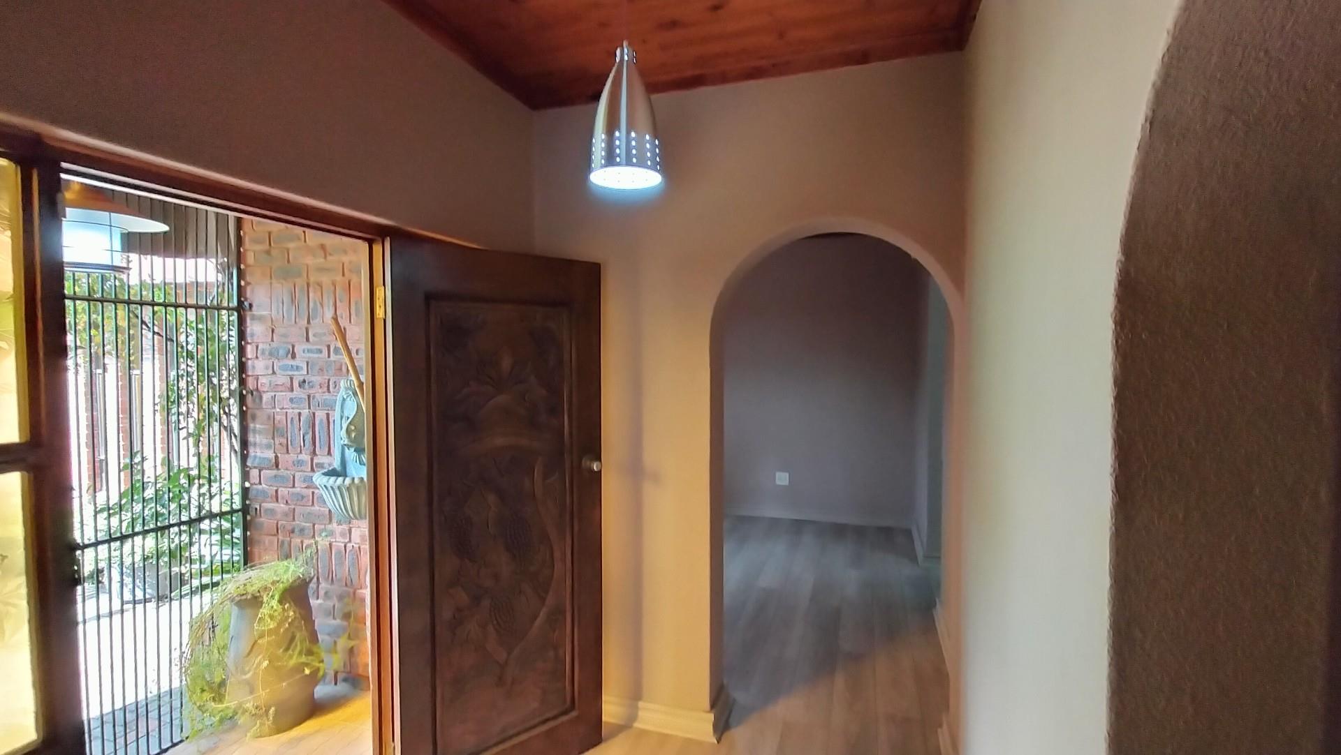 Exclusive Modern Family home with a lot to offer for the selective Buyer