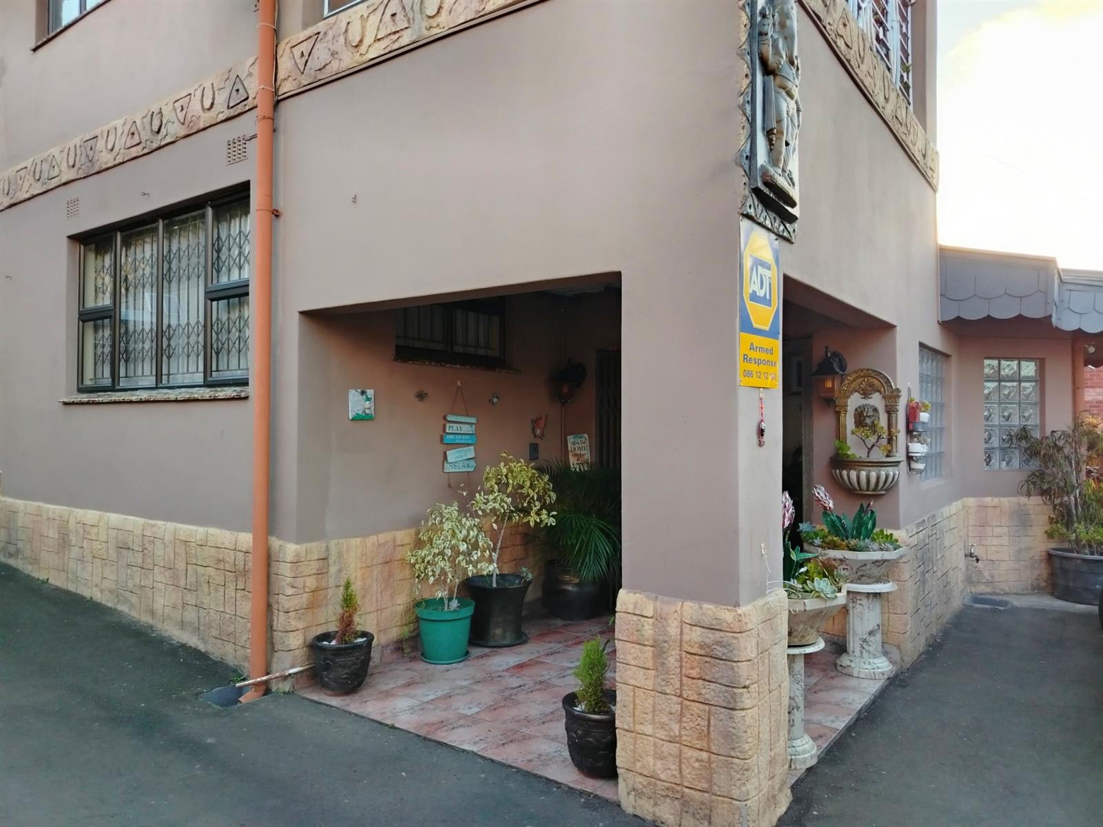 House for sale in Sunford, Phoenix, KwaZulu Natal, 701 m²