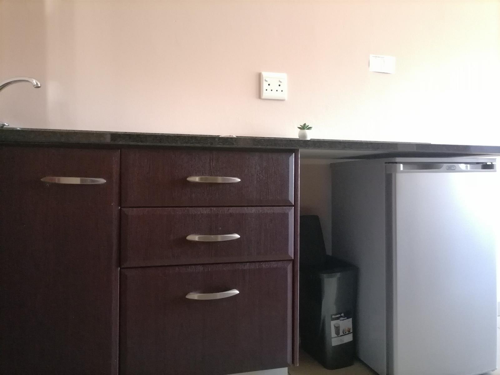 Bachelor apartment To Rent in Ramsgate, Margate, KwaZulu Natal