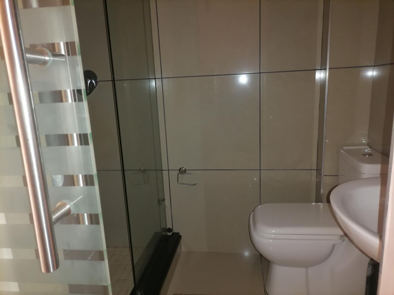 Bachelor Apartment To Rent in Ramsgate, Margate, KwaZulu Natal