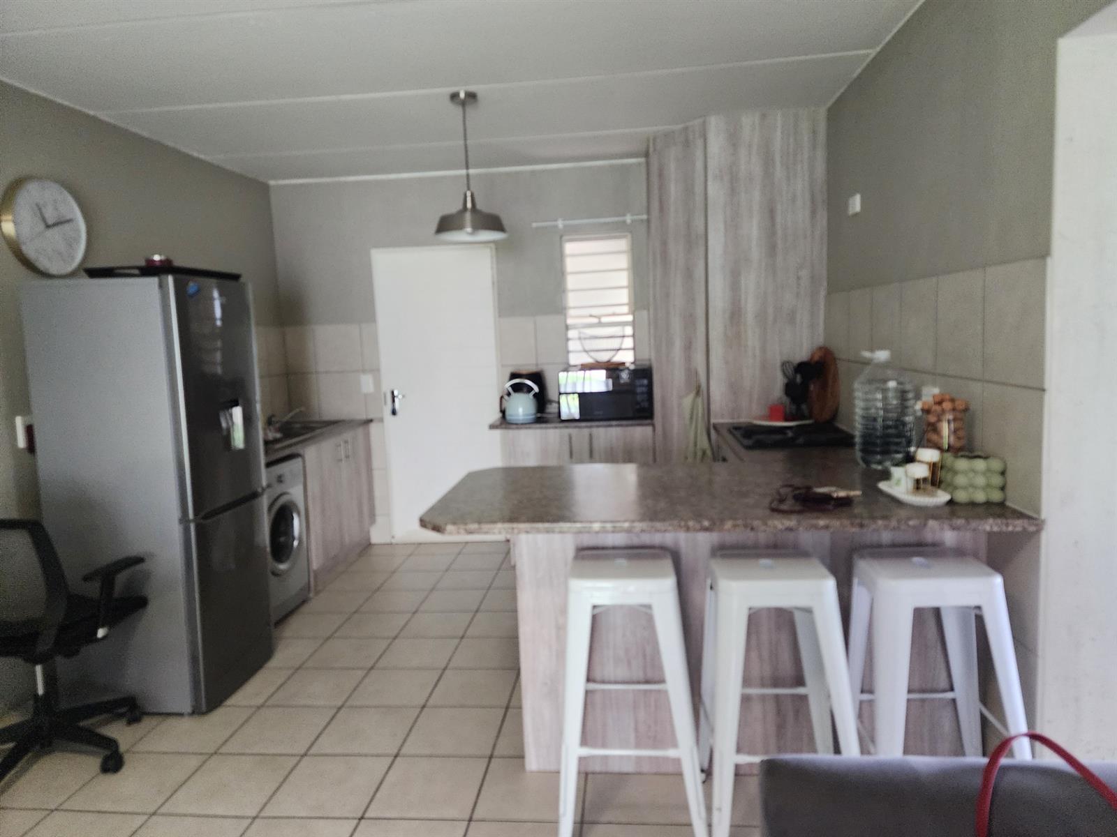 Apartment for sale in Wilgeheuwel, Roodepoort