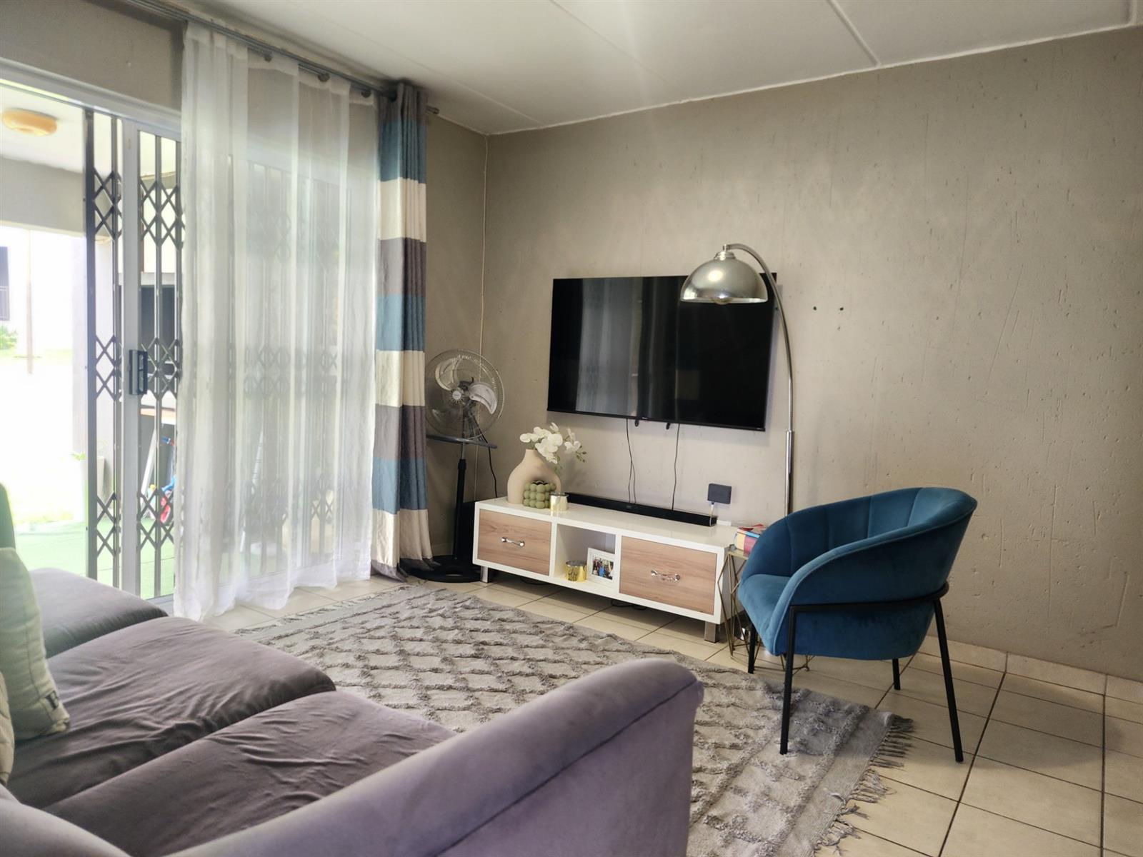 Apartment for sale in Wilgeheuwel, Roodepoort