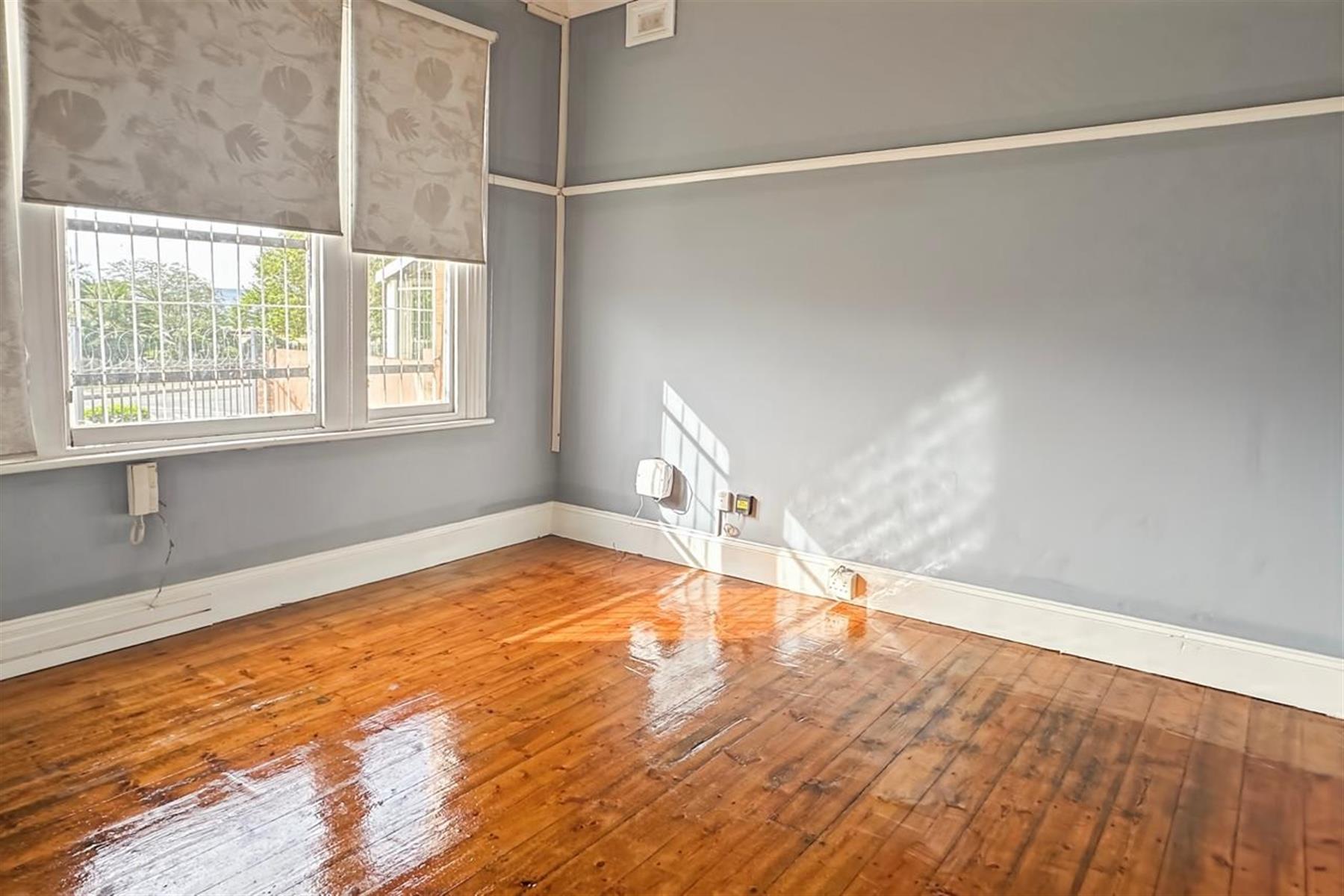 Commercial Property To Let