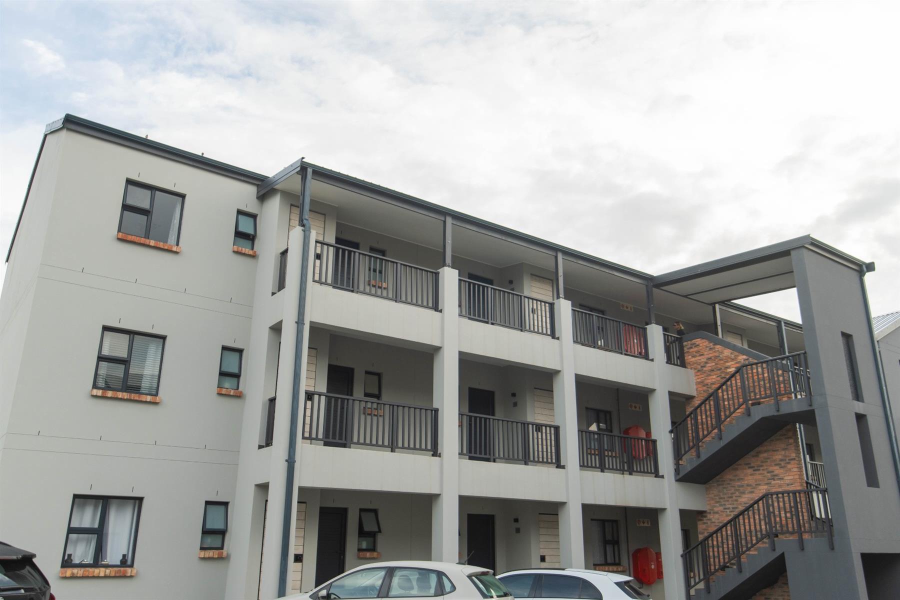 Apartment For Sale in Overbaakens Port Elizabeth