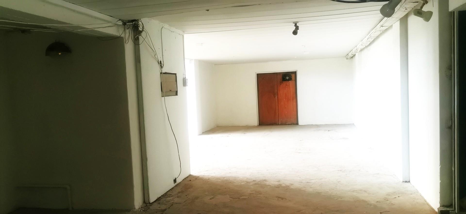 A prime rental premises available to rent. Immediately available in a prime location.