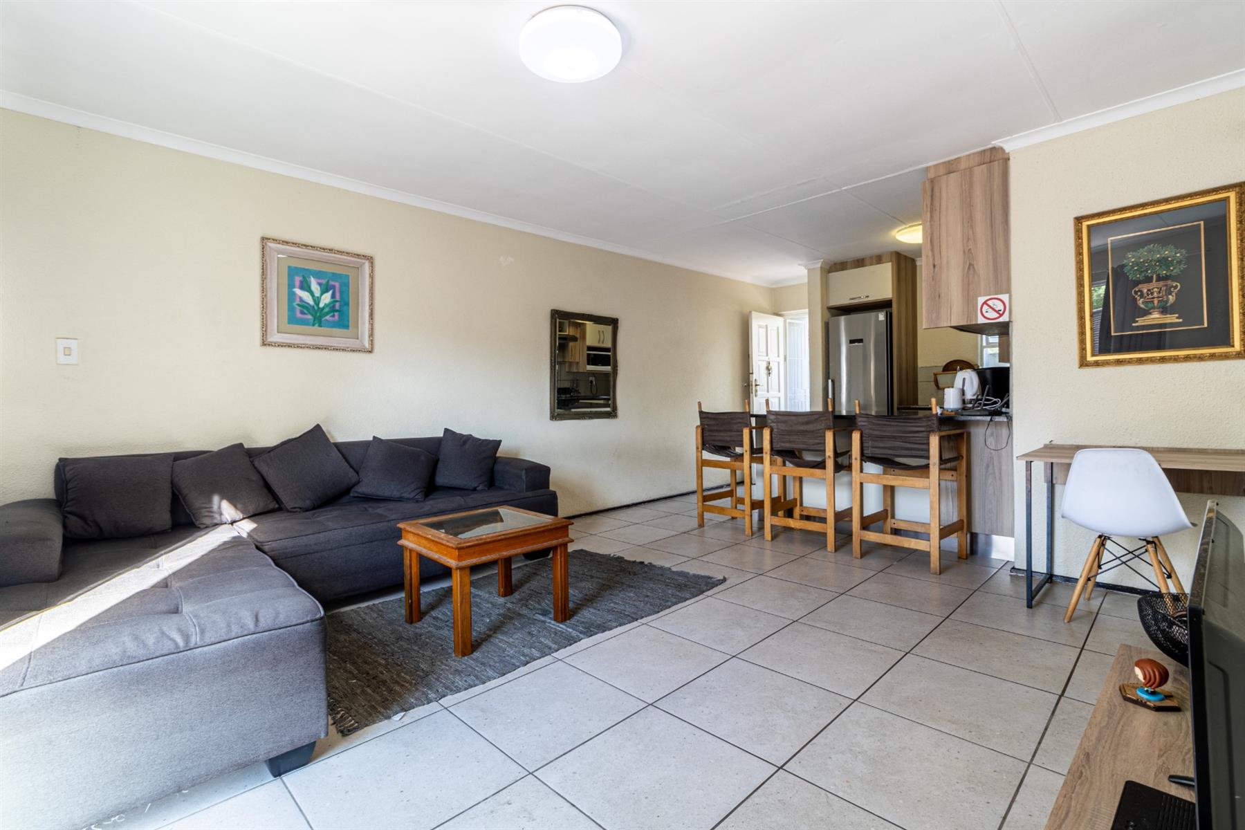Apartment For Sale in Morningside Hills, Sandton