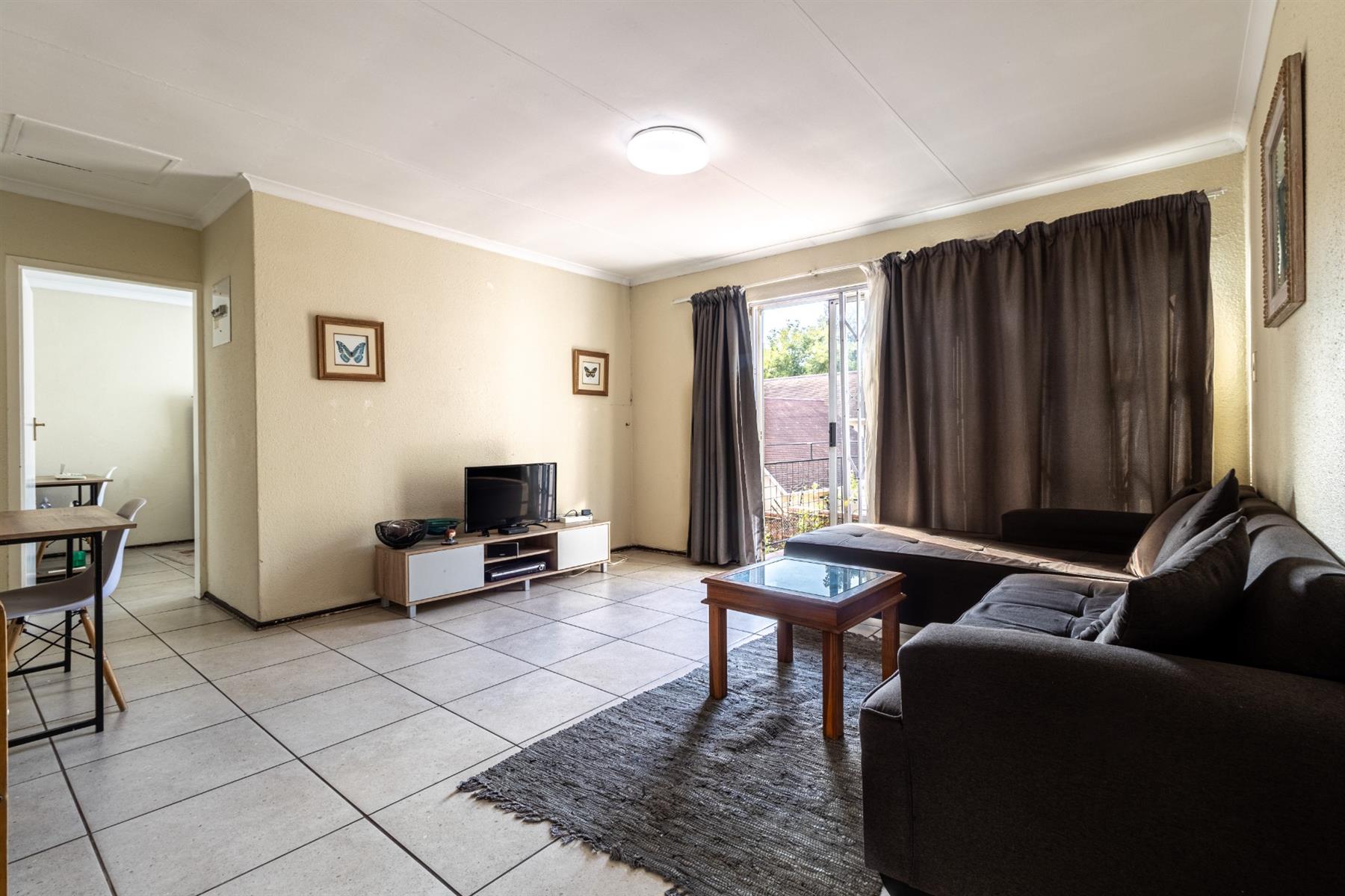 Apartment For Sale in Morningside Hills, Sandton