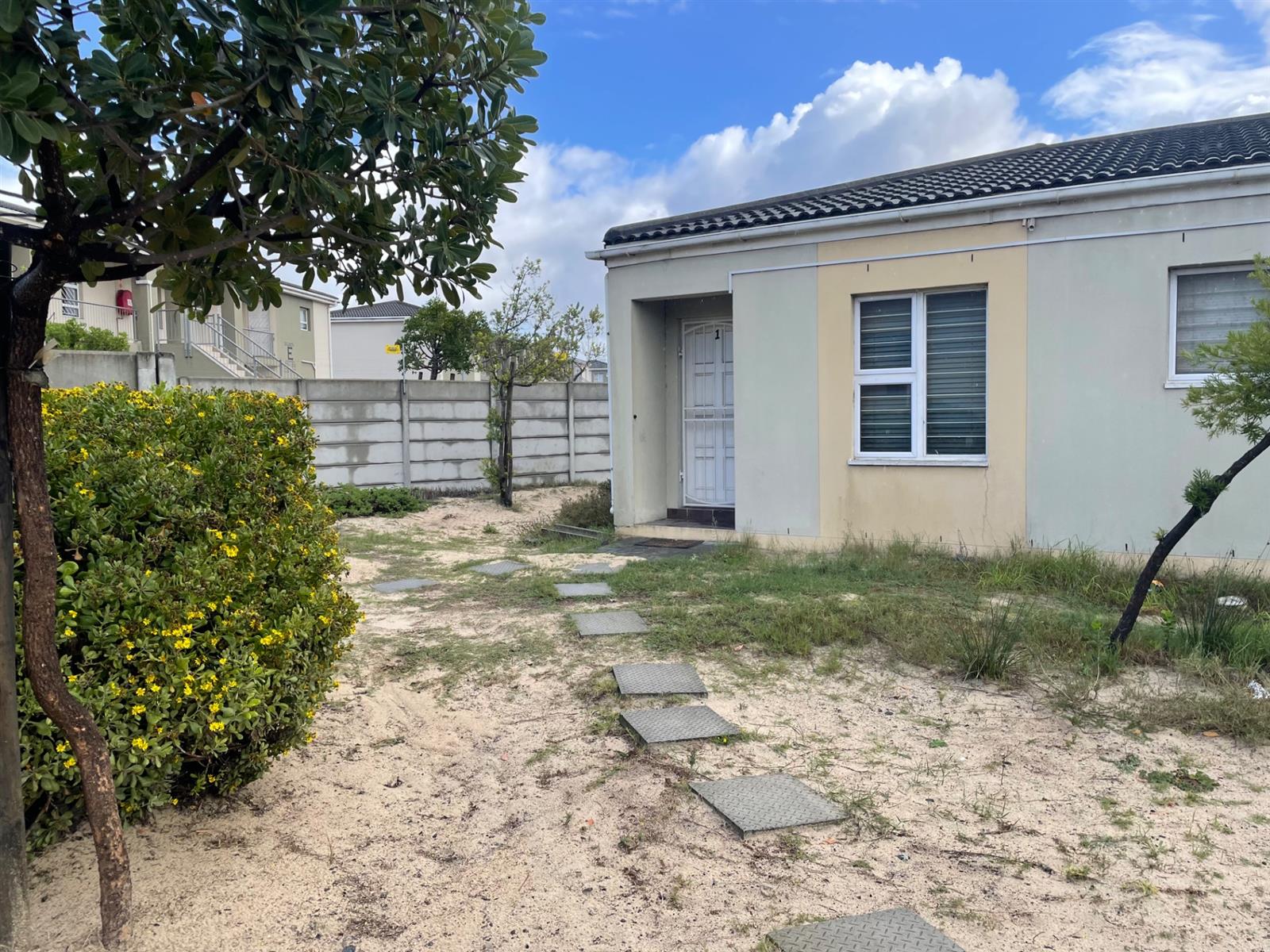 2 Bedroom Ground Floor Flat for Sale in Blue Downs | Belladonna Estate