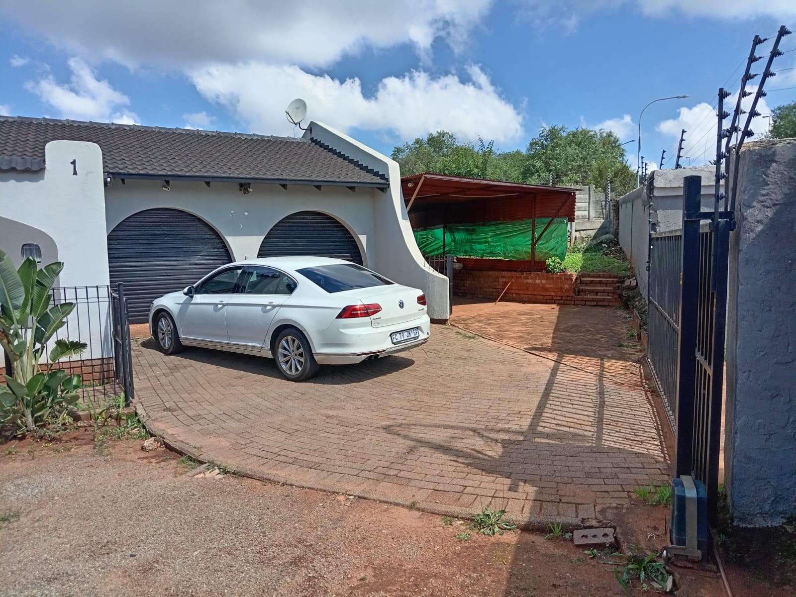 House To Rent in Weltevreden Park, Roodepoort