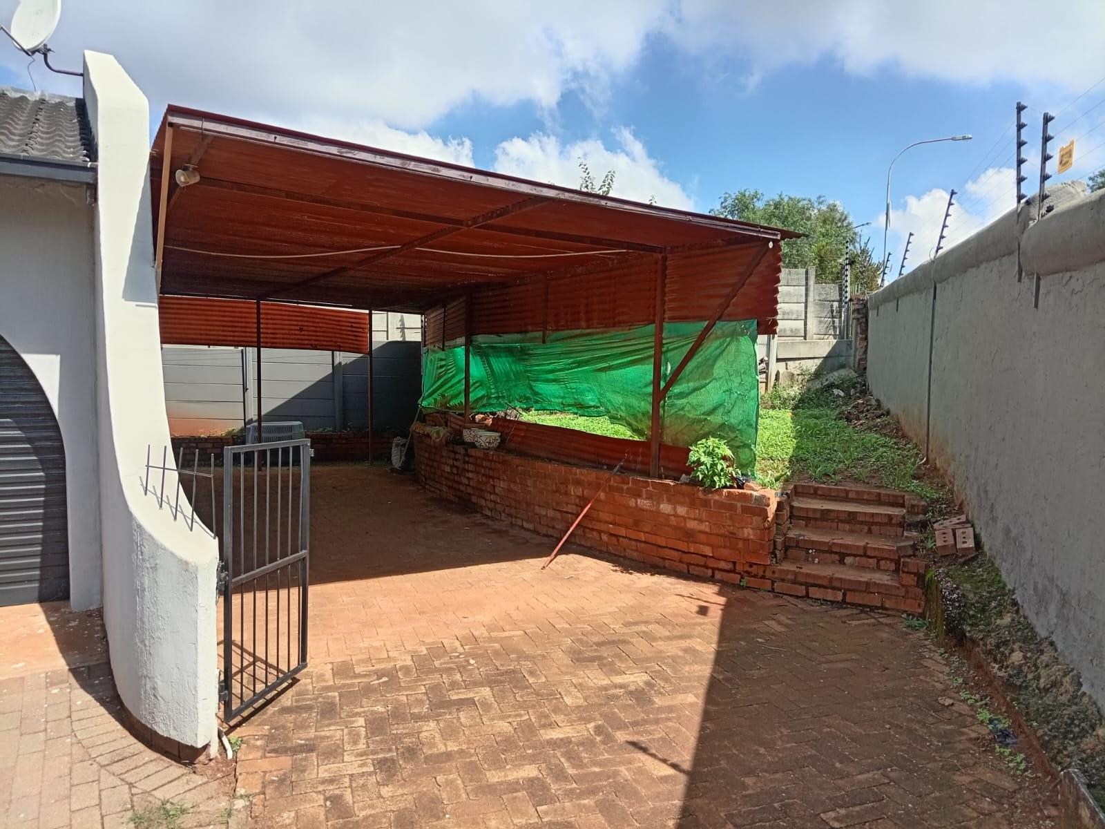 House To Rent in Weltevreden Park, Roodepoort