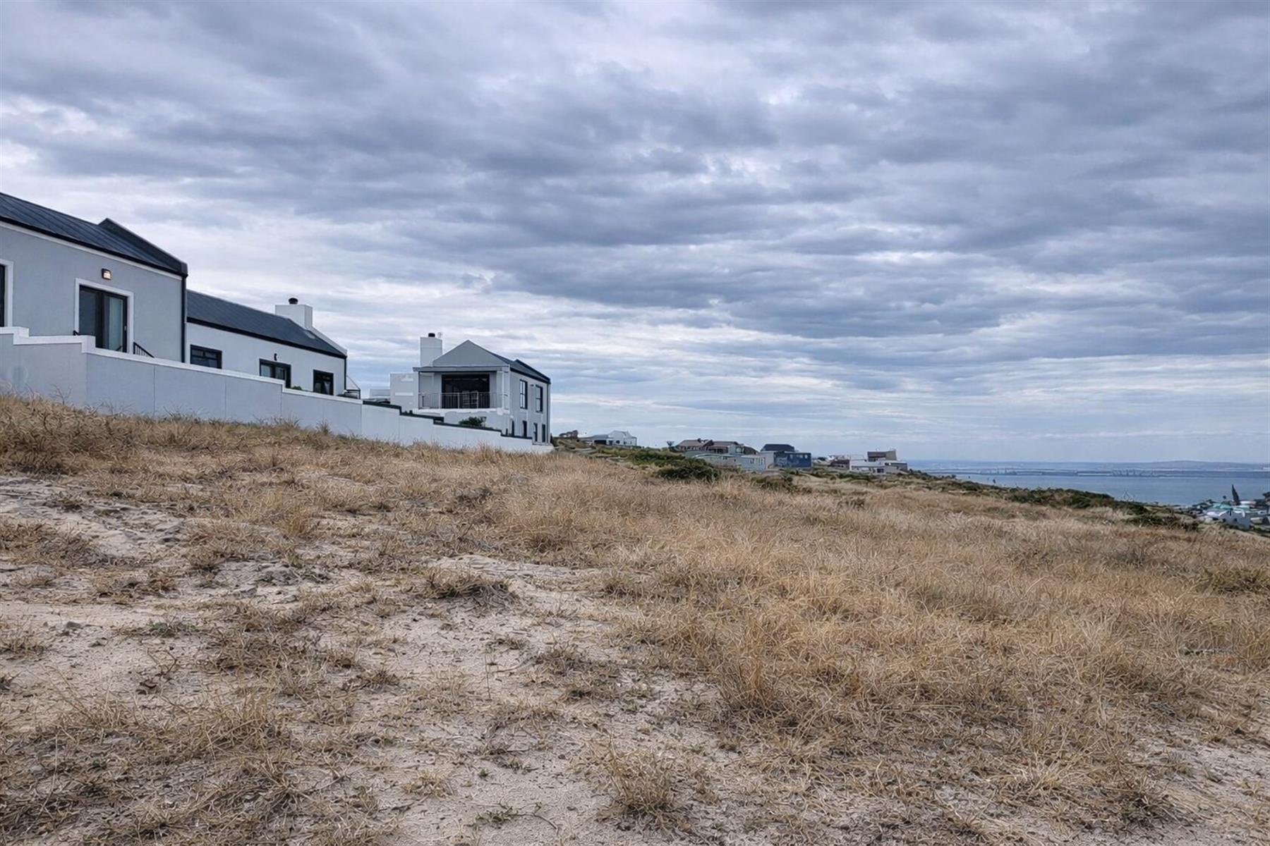 658m² Stand with Sea Views in Secure Hoogland Mountain Estate