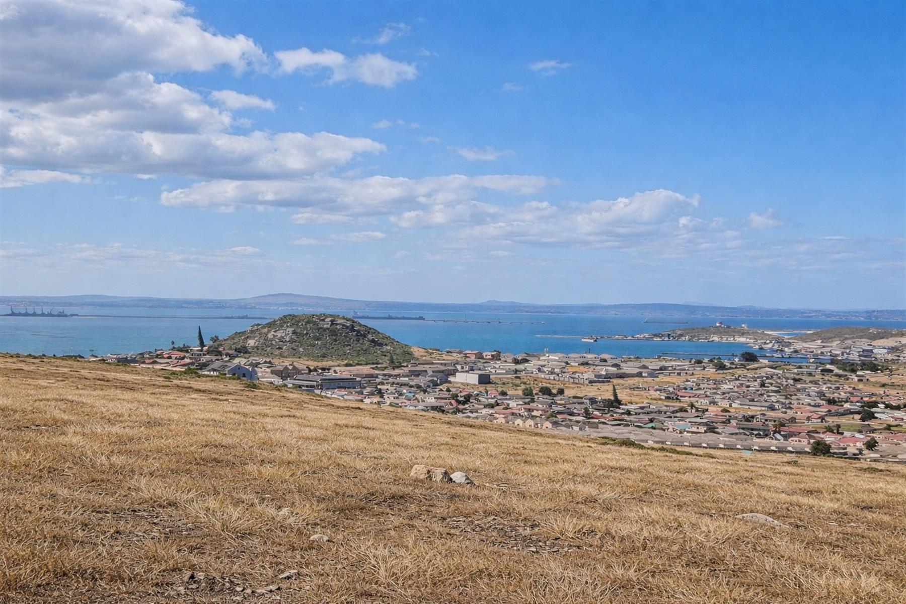 658m² Stand with Sea Views in Secure Hoogland Mountain Estate