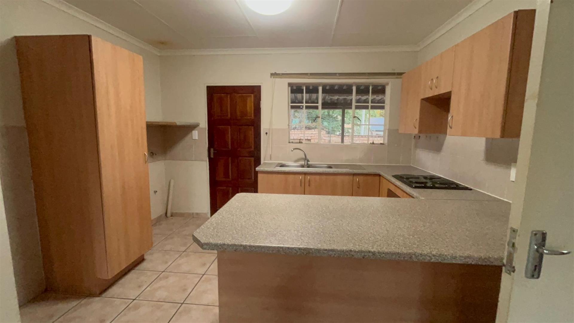 2-Bedroom Townhouse For Sale in Sasolburg Central, Sasolburg