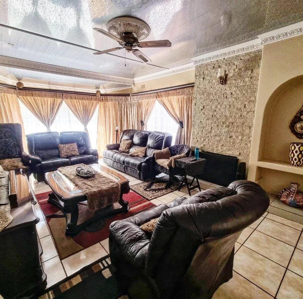 House For Sale in Bedworth Park, Vereeniging