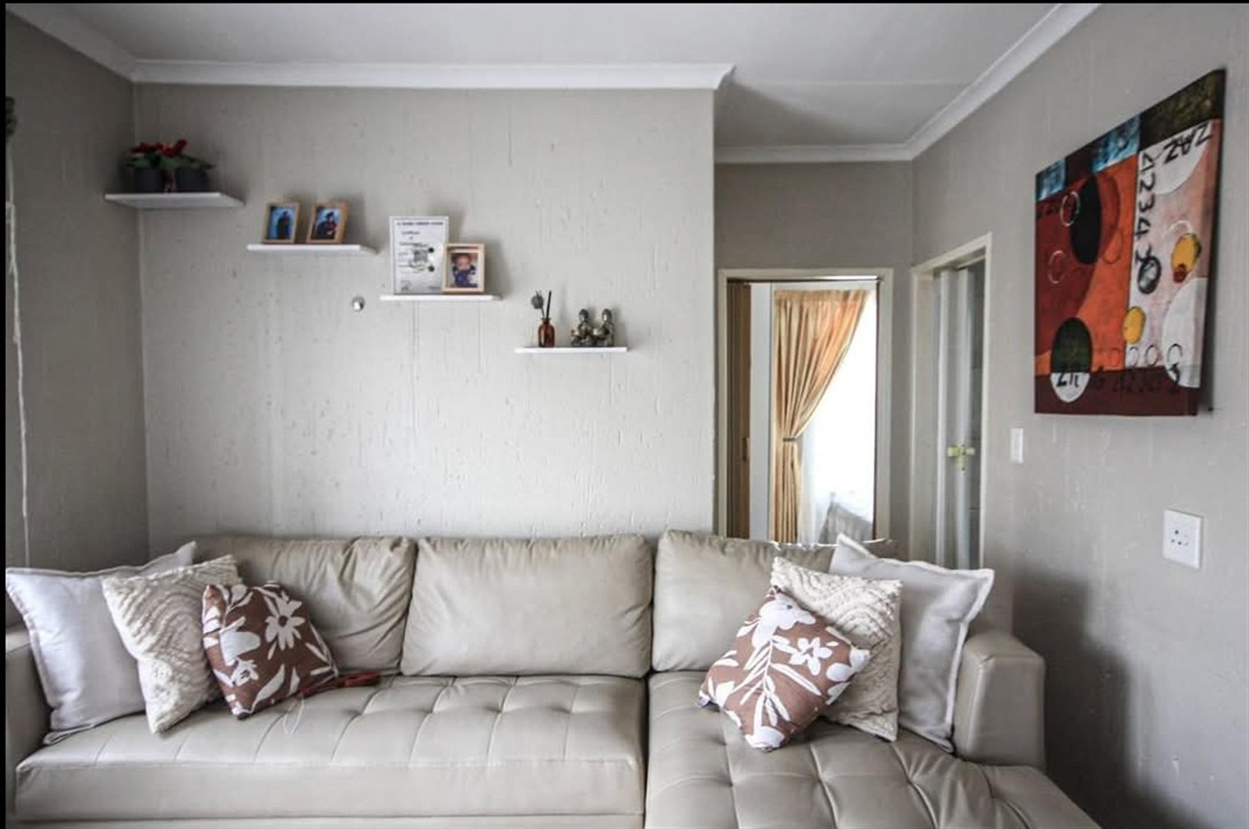 Townhouse For Sale in Bonanne, Vanderbijlpark