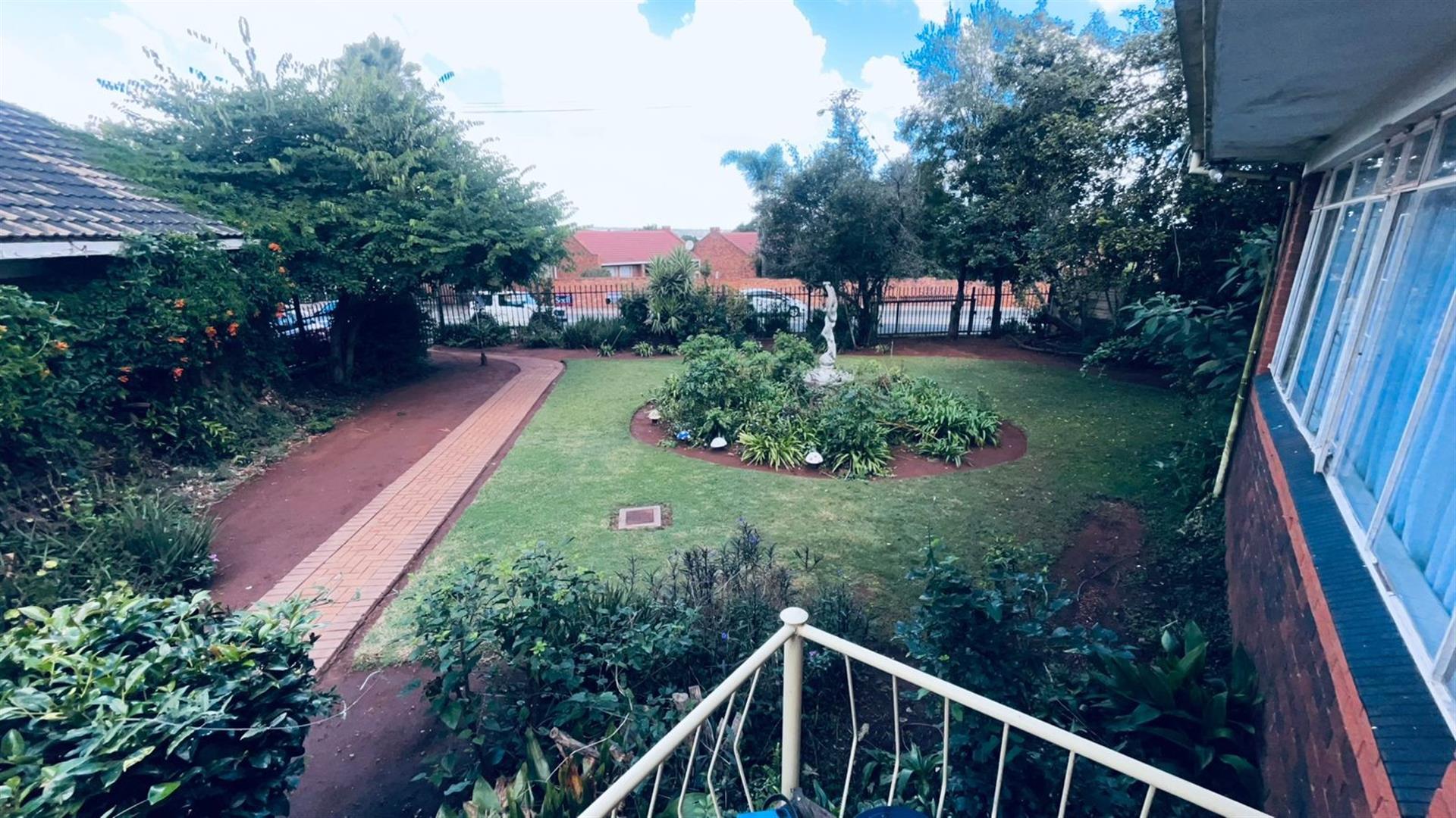 Prime Location ! 3 Bedroom House For Sale in Lyttelton Manor, Centurion. Business Potential