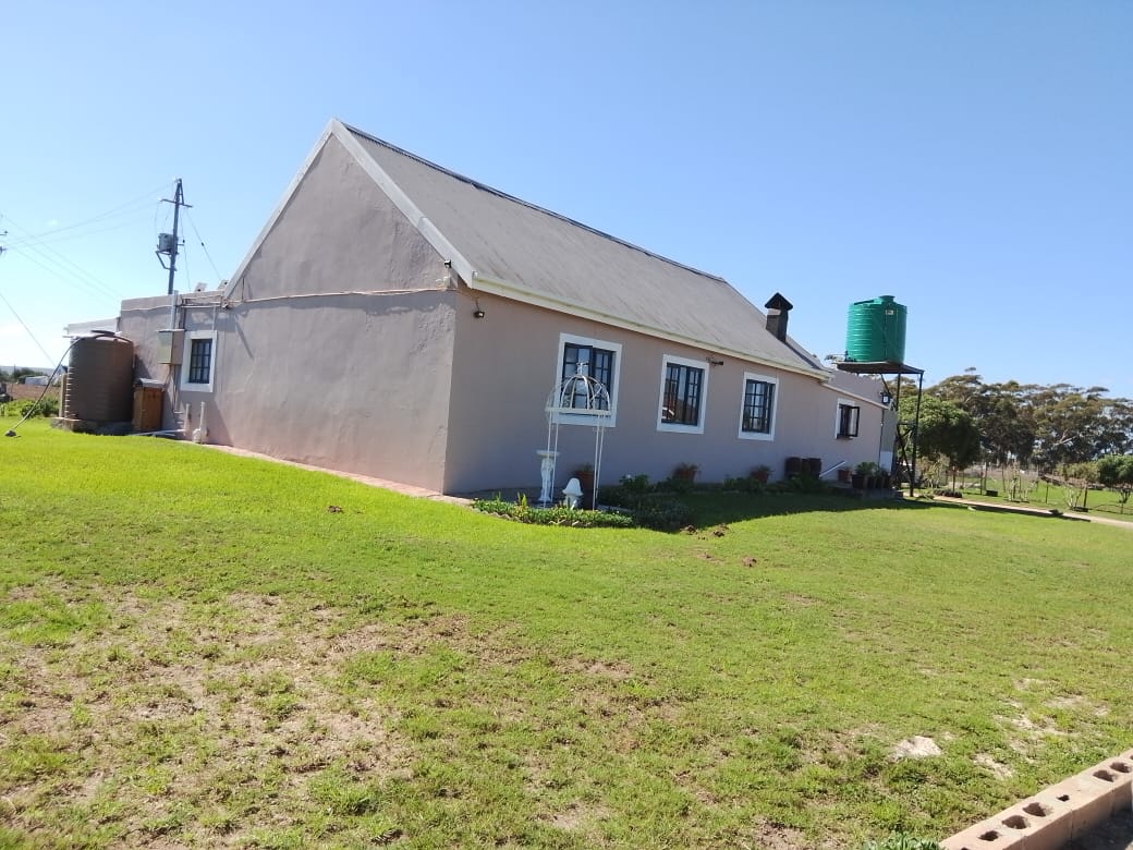 A Peaceful Rural Escape with Dual Living Potential