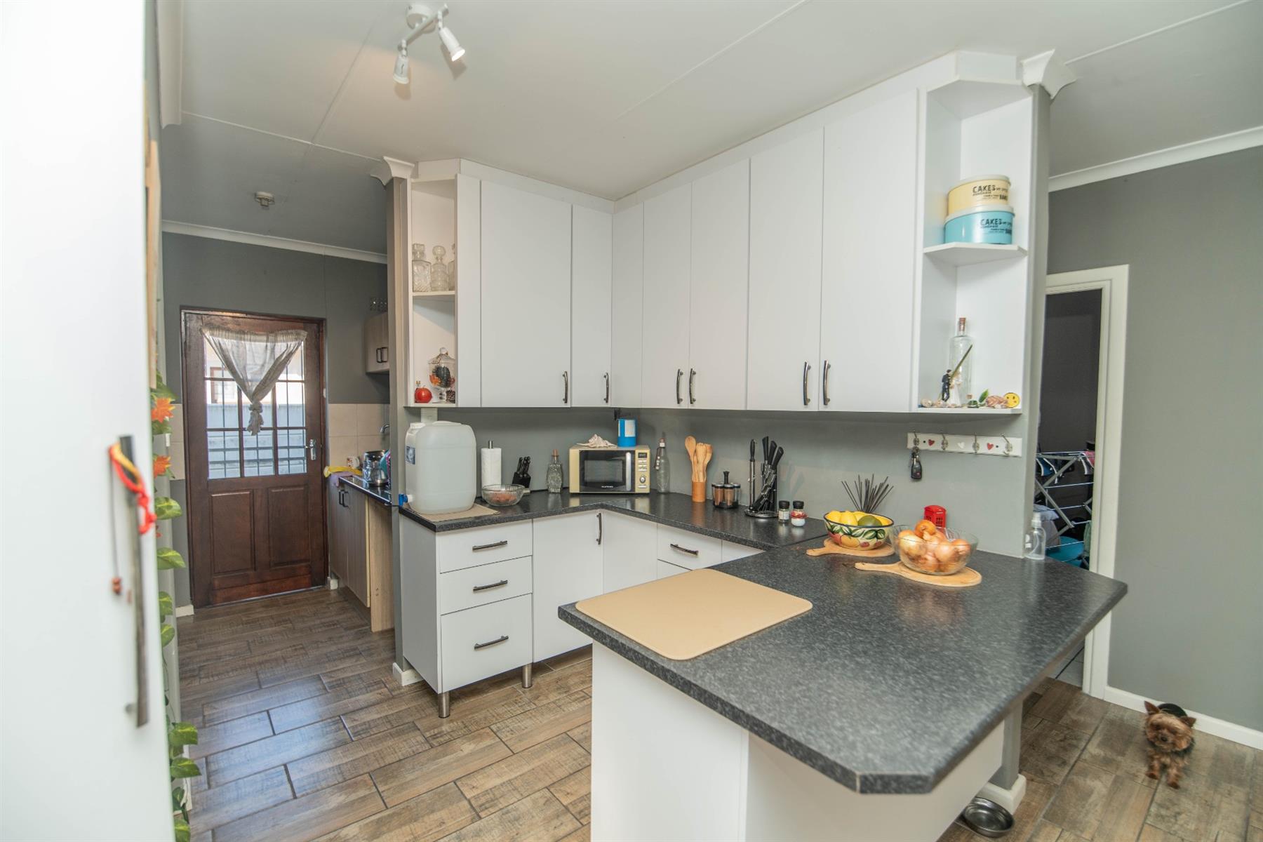 Neat, Cozy, Move In Ready Home in Parsons Vlei