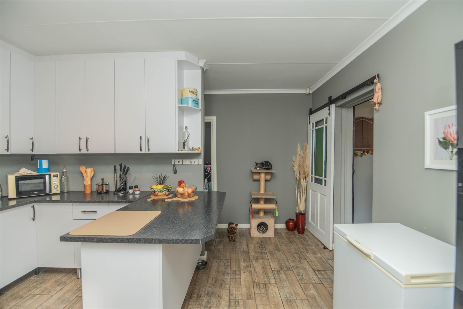 Neat, Cozy, Move In Ready Home in Parsons Vlei