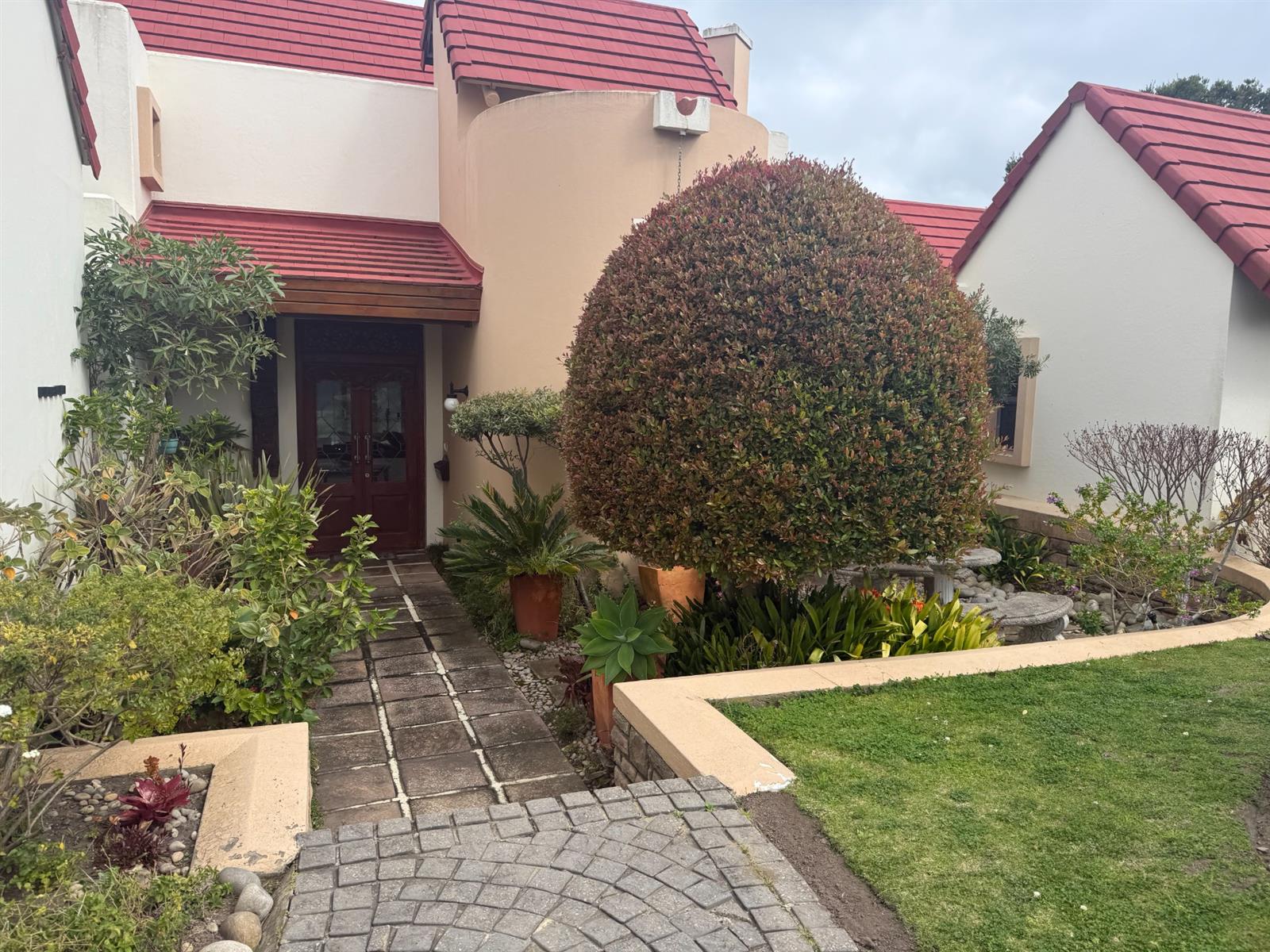 House For Sale in Pezula Golf Estate, Knysna