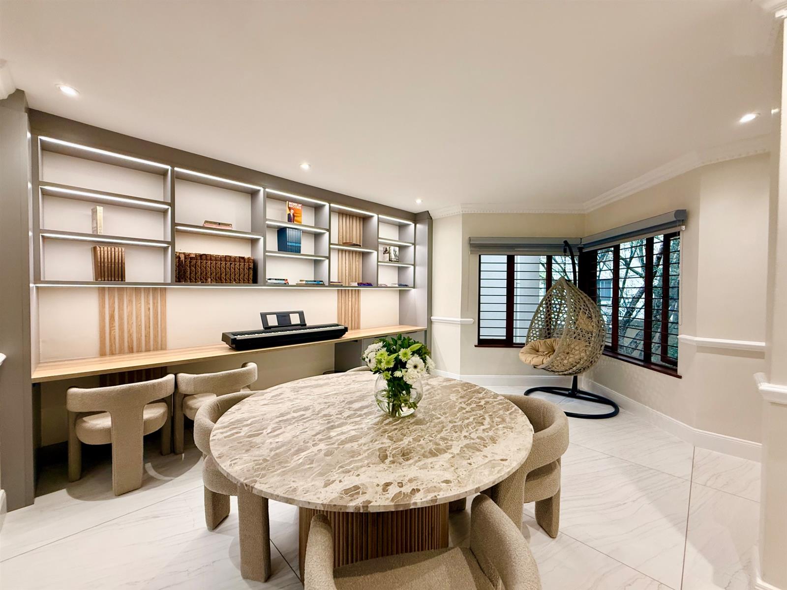 Exquisitely furnished duplex apartment in a secure complex in Hyde Park for Rent