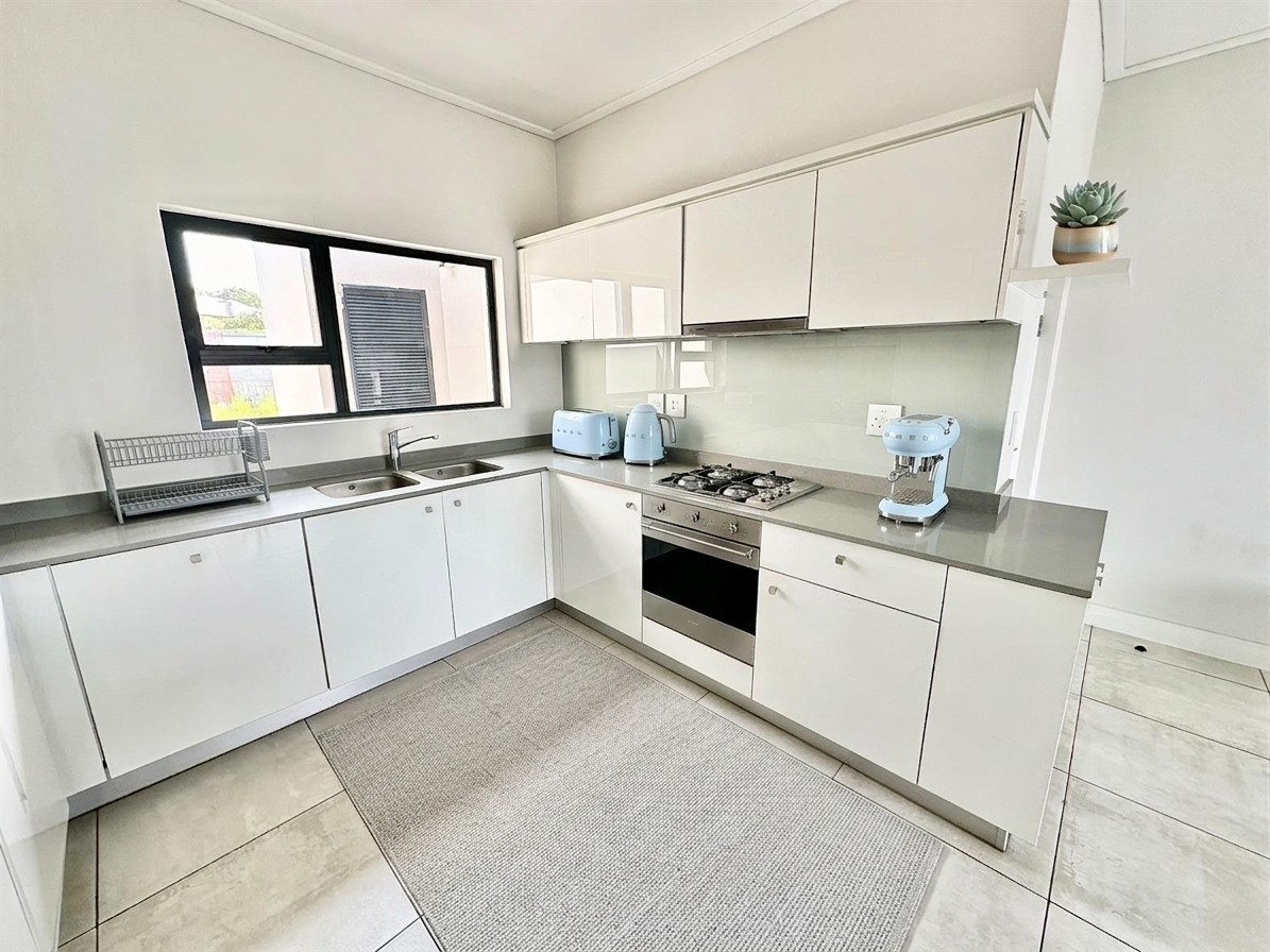 Apartment for rent in The Polofields, Waterfall, Midrand, 119 AAR (2nd floor), Polofields Lifestyle, 1 Polofields Drive, The Polofields, Waterfall, Midrand, Gauteng, 110 m²