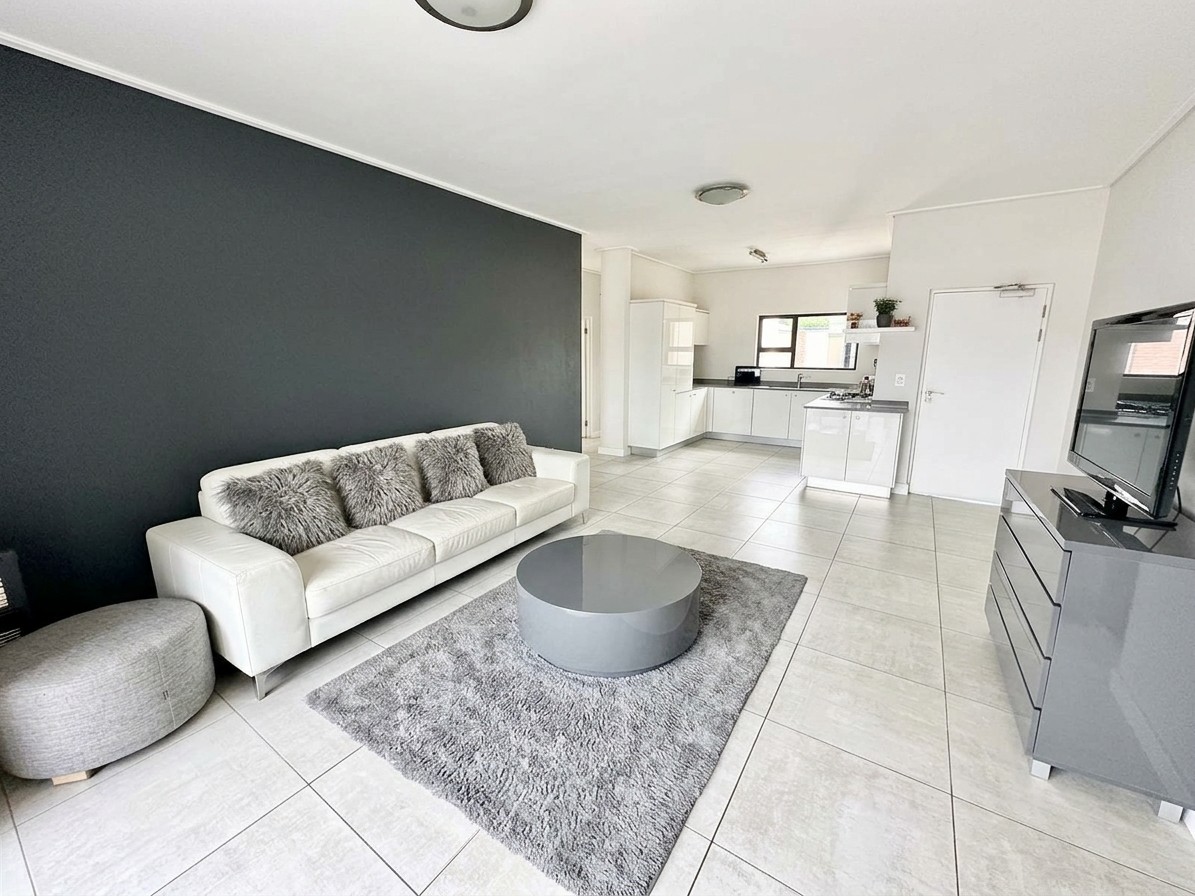 Apartment for rent in The Polofields, Waterfall, Midrand, 119 AAR (2nd floor), Polofields Lifestyle, 1 Polofields Drive, The Polofields, Waterfall, Midrand, Gauteng, 110 m²