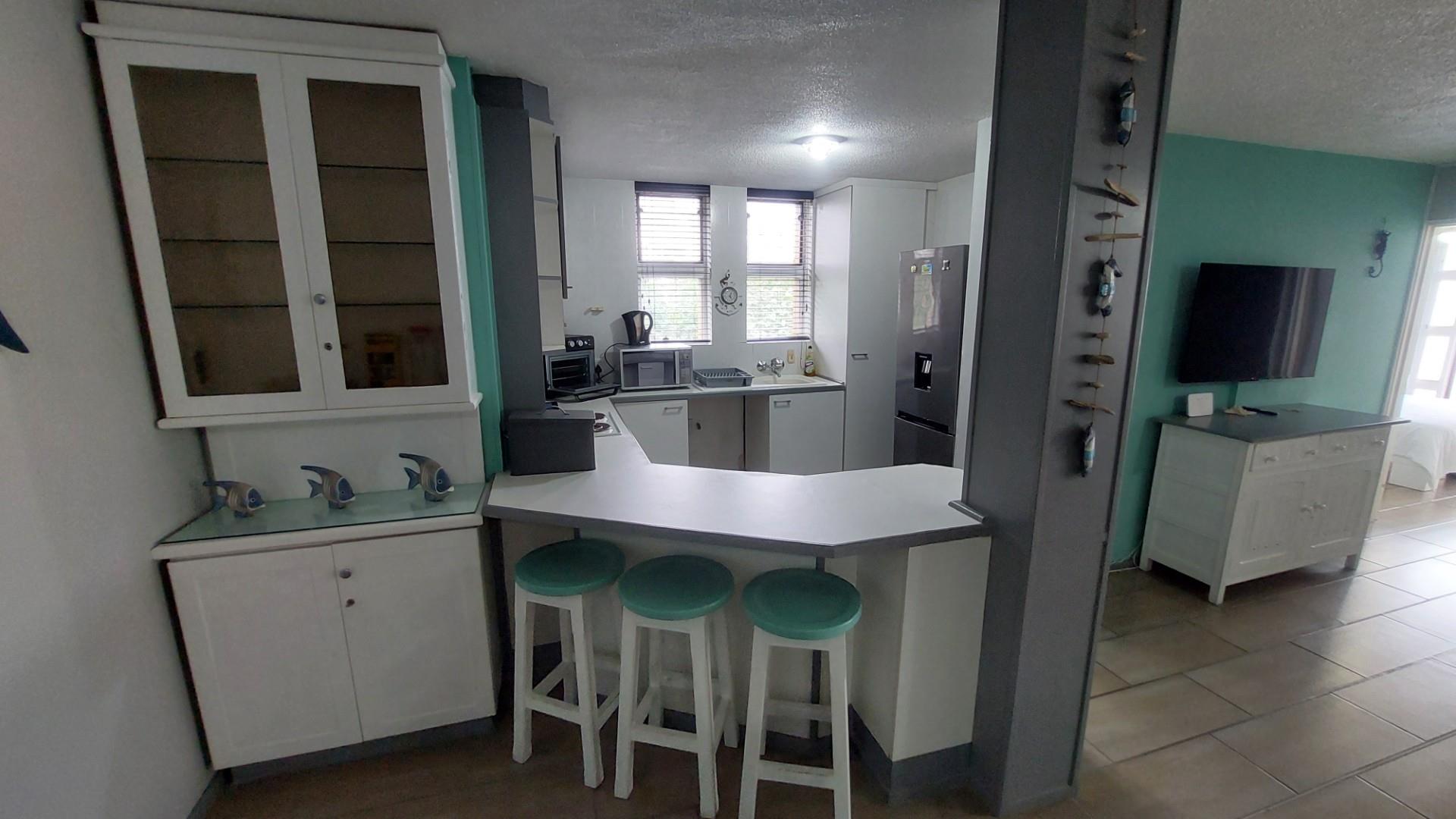 First floor apartment For Sale in Manaba Beach, Margate, KwaZulu Natal