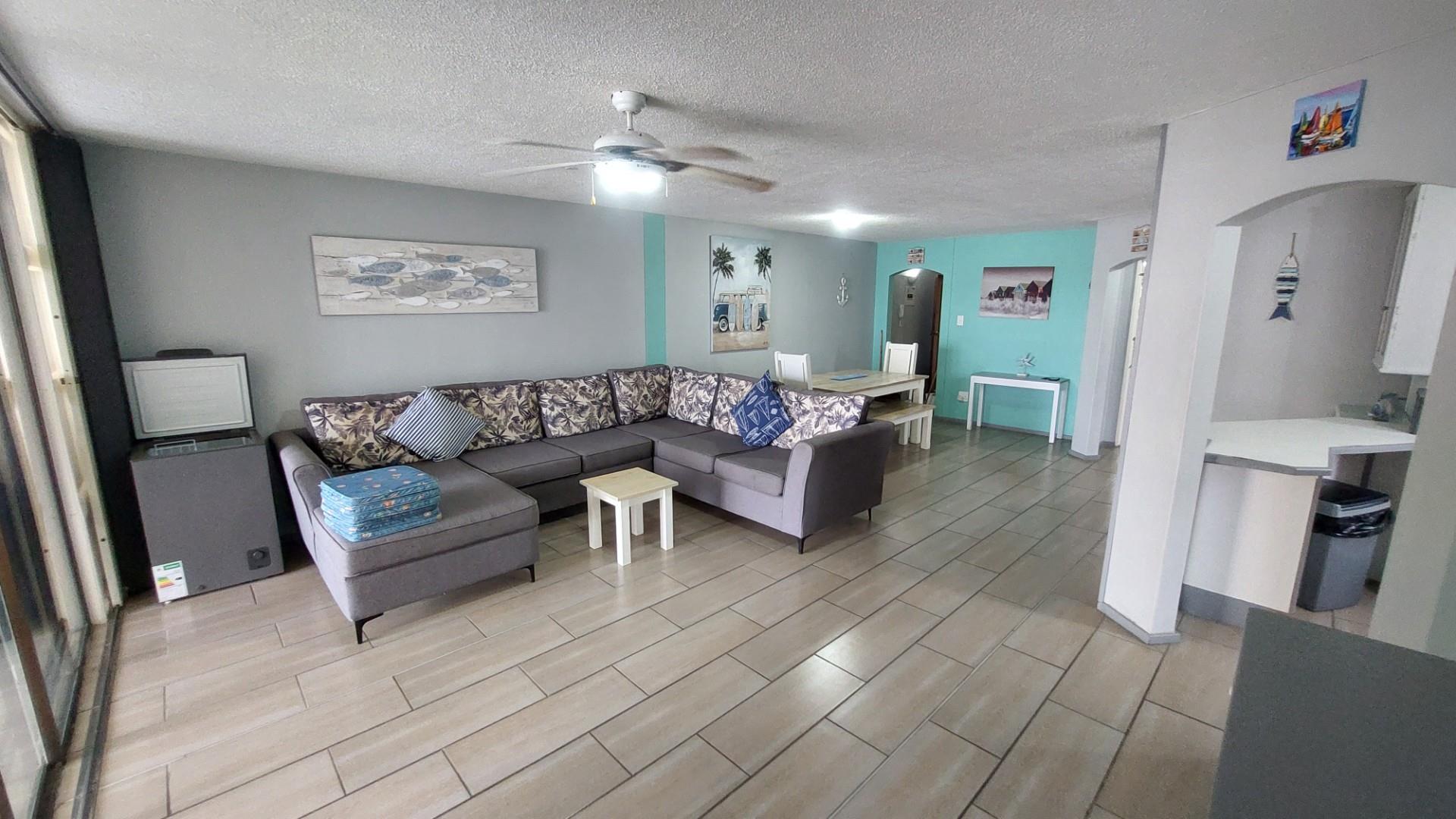 First floor apartment For Sale in Manaba Beach, Margate, KwaZulu Natal